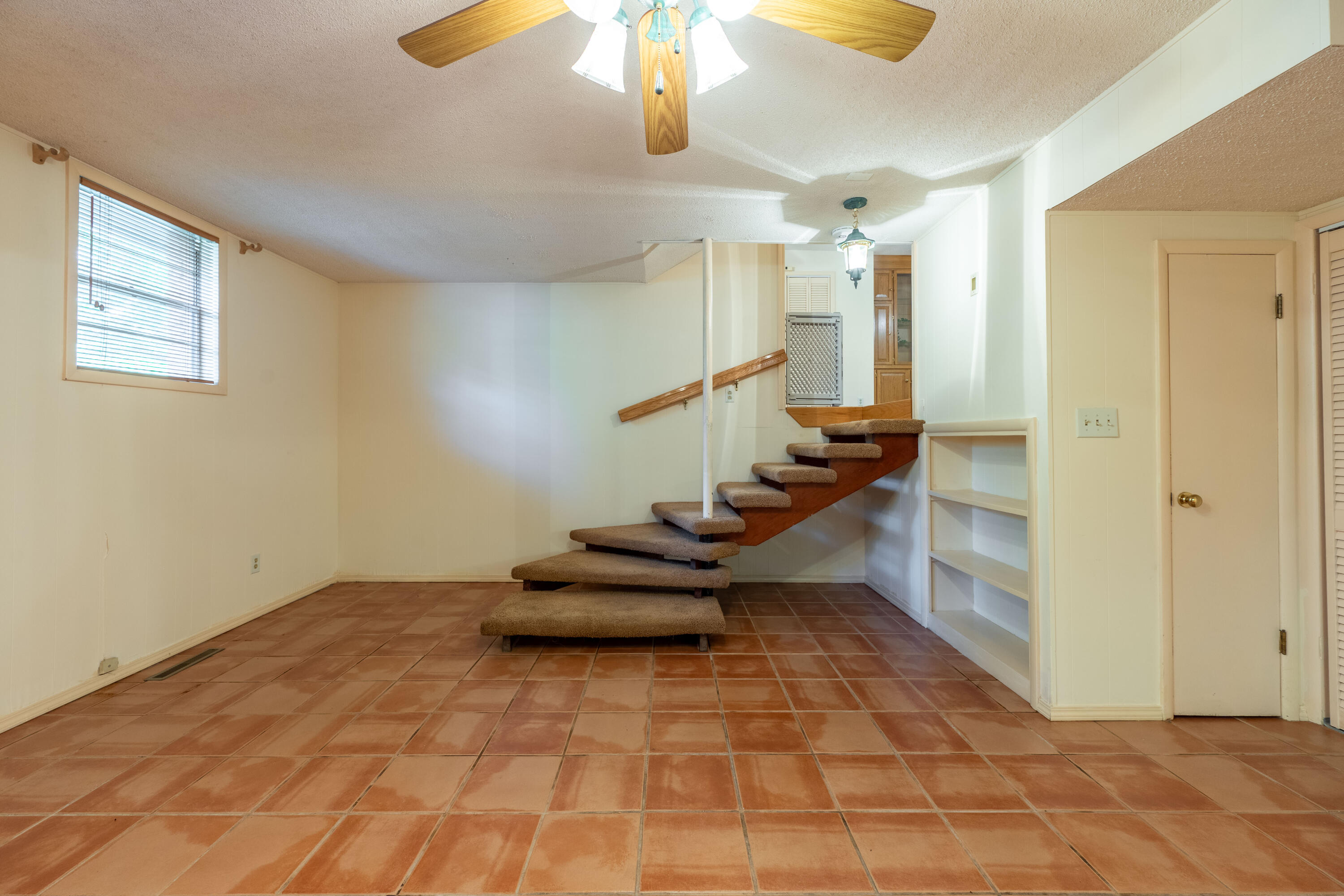 1857 South Holland Avenue Property Photo 21