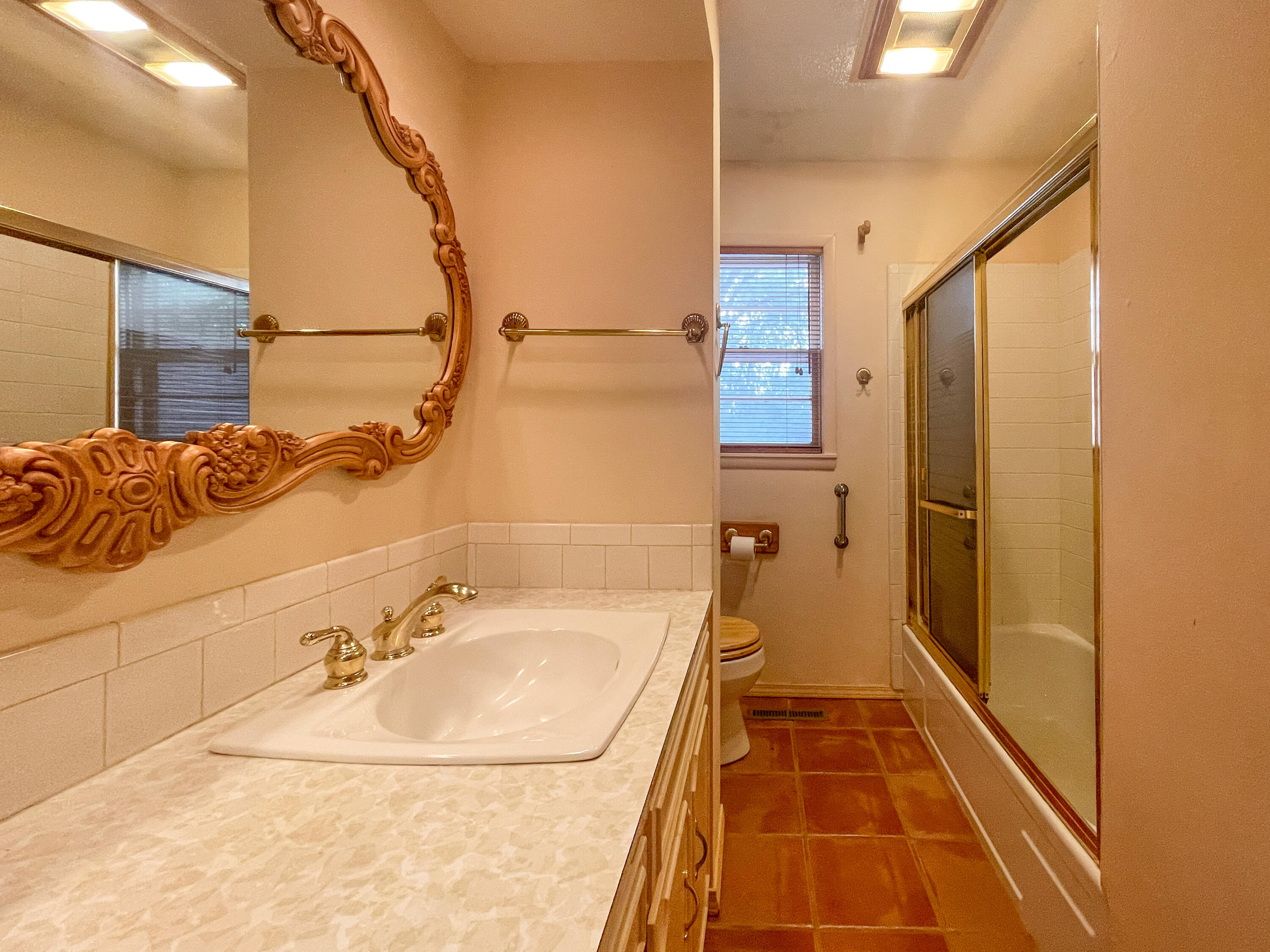 1857 South Holland Avenue Property Photo 41