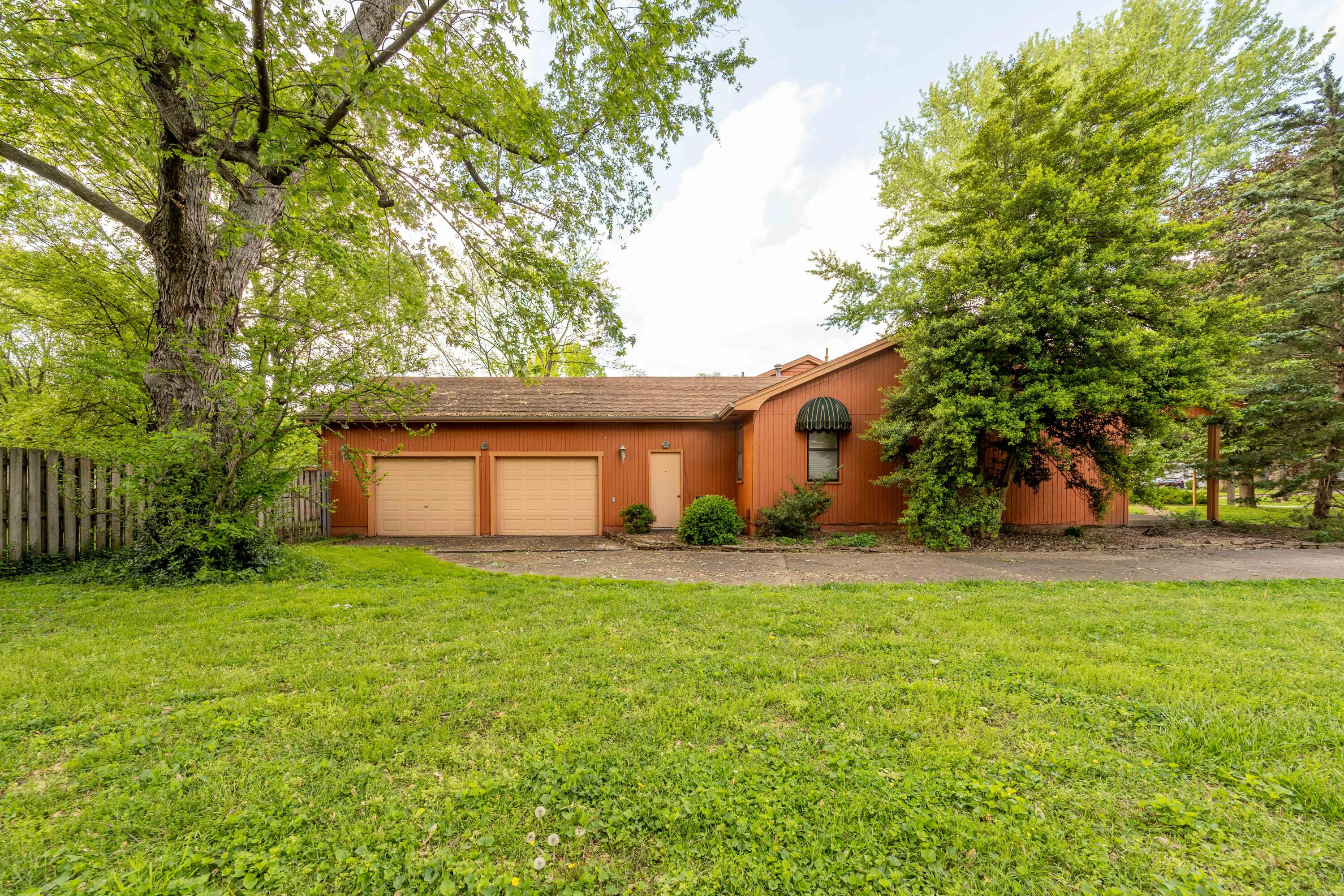 1857 South Holland Avenue Property Photo 68