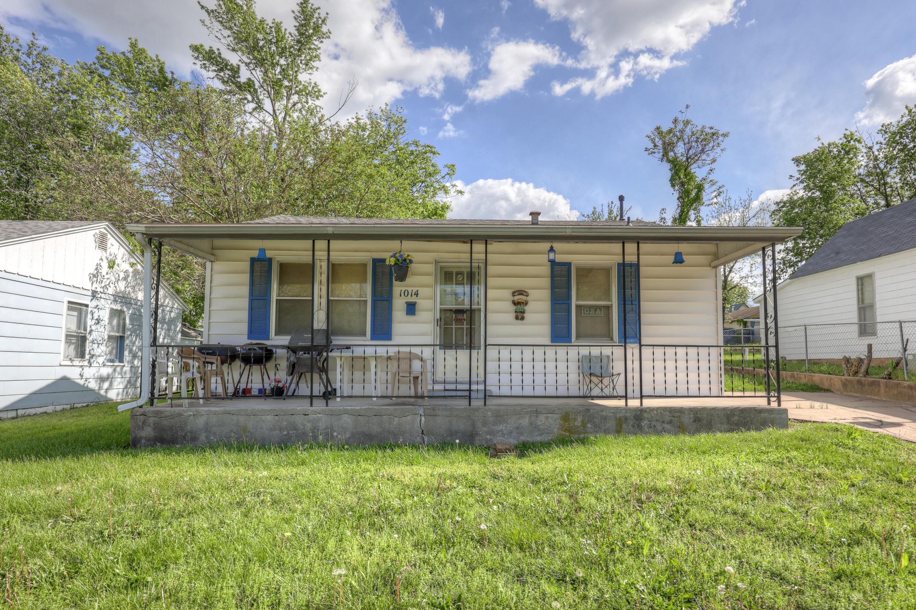 1014 Sycamore Property Photo 3
