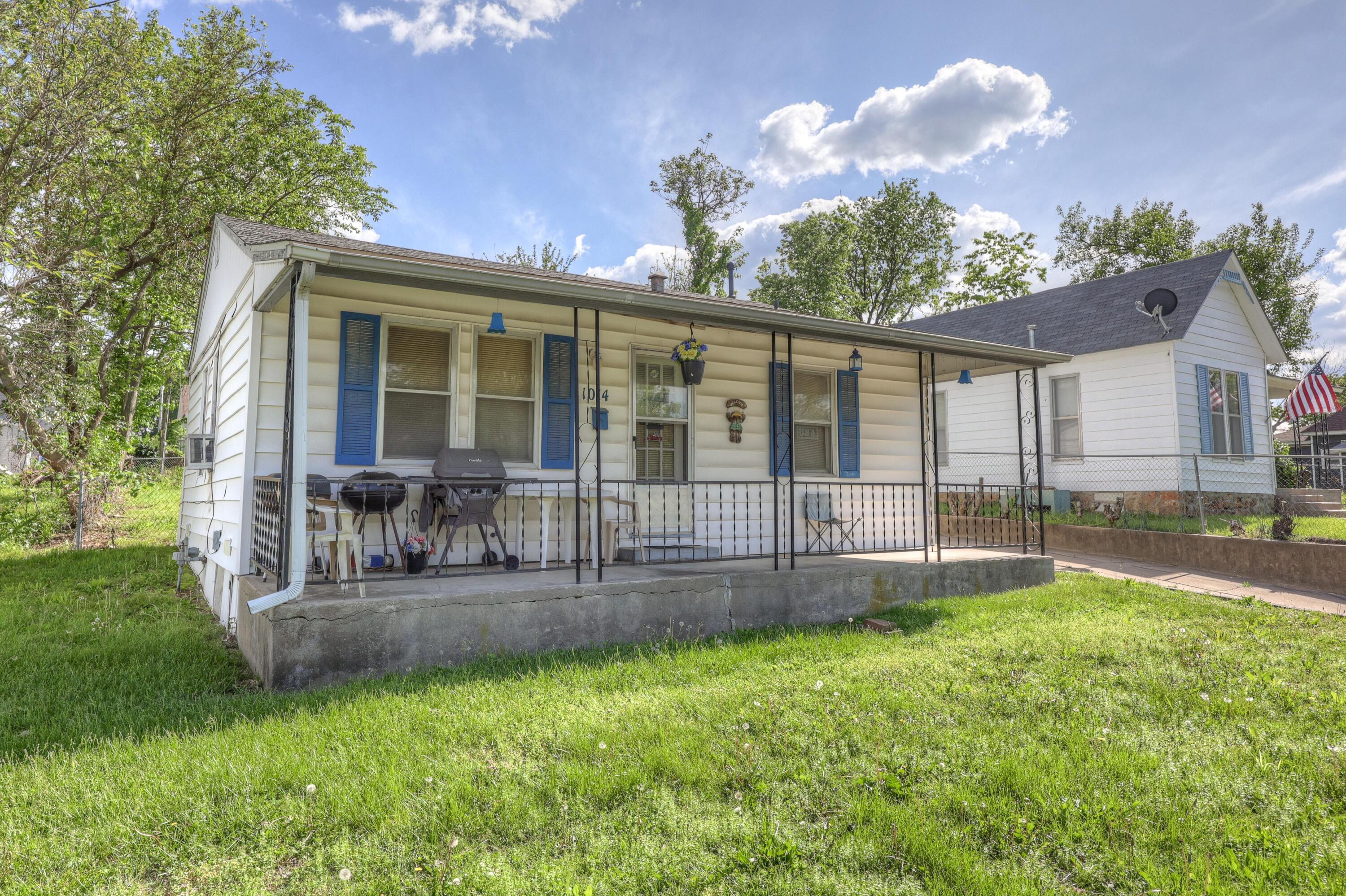 1014 Sycamore Property Photo 4