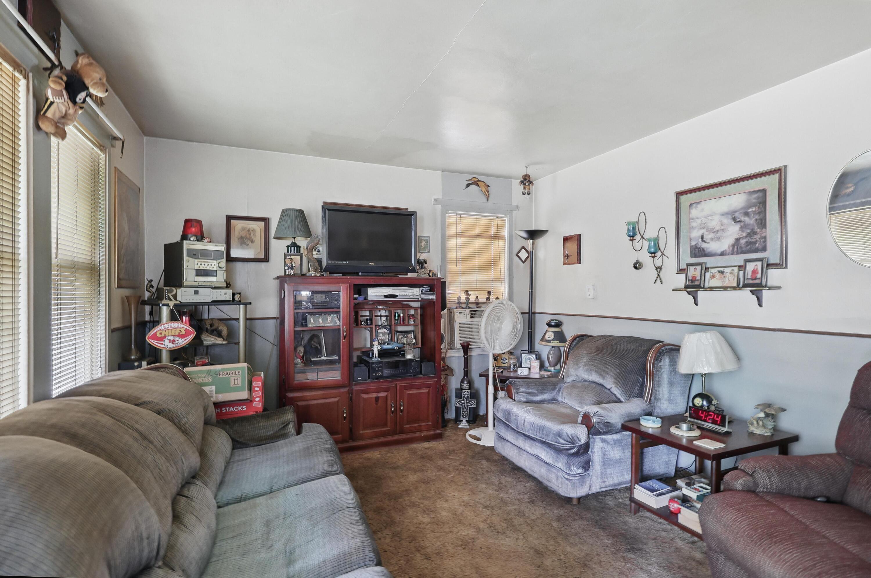 1014 Sycamore Property Photo 6