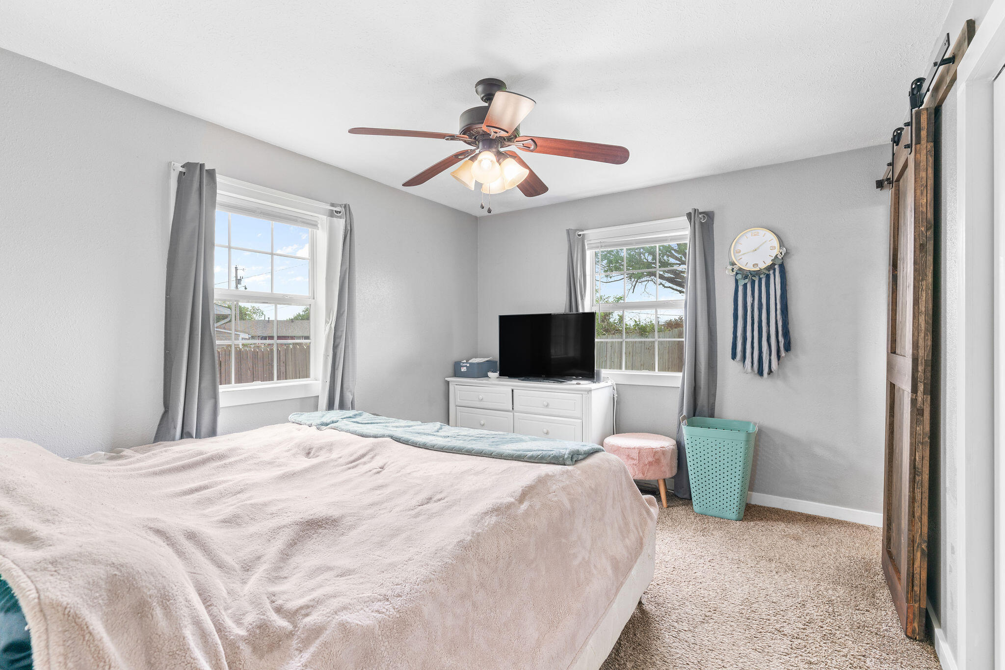 301 South Delaware Street Property Photo 17