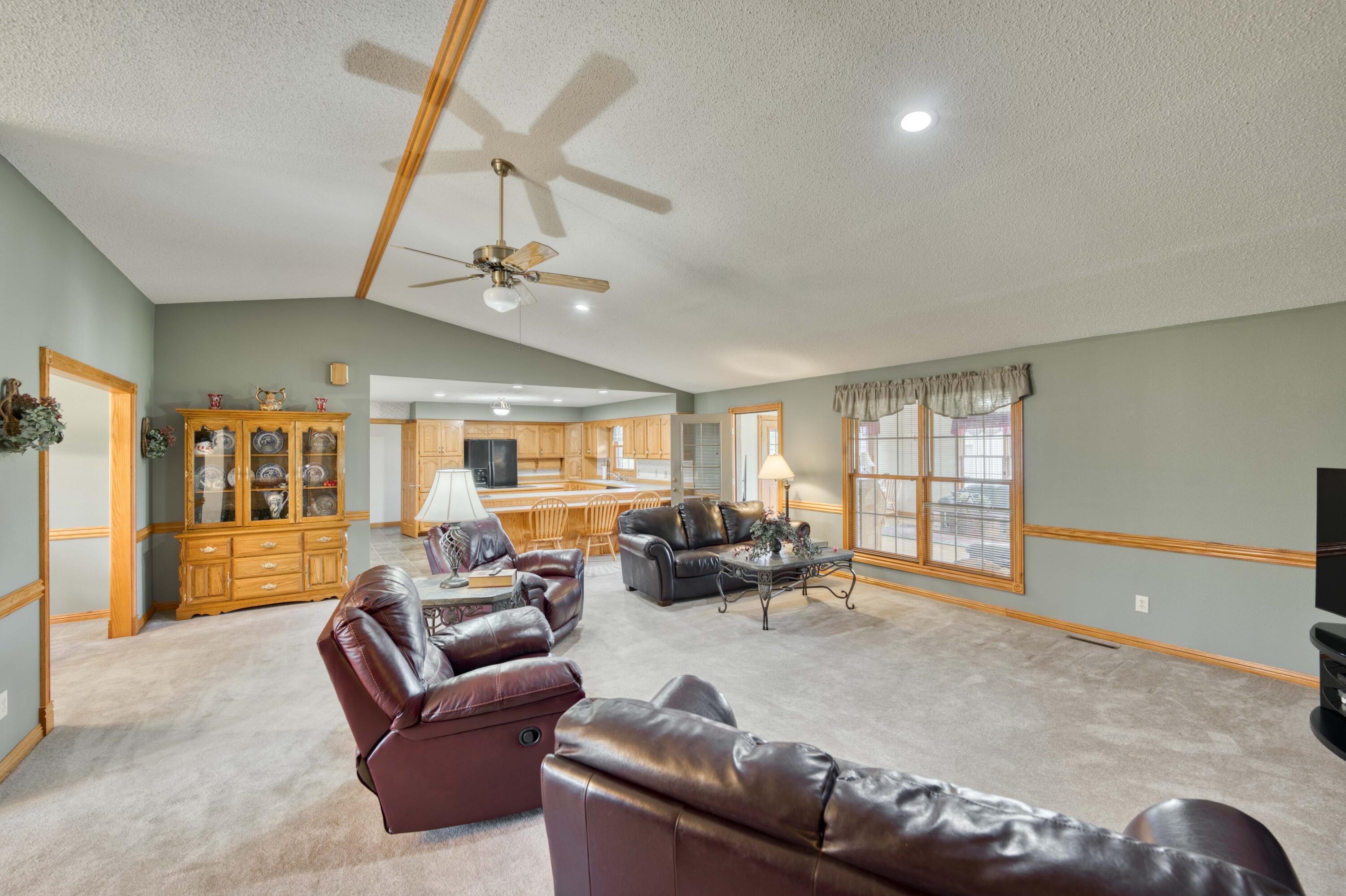 9169 West Farm Road 60 Property Photo 11