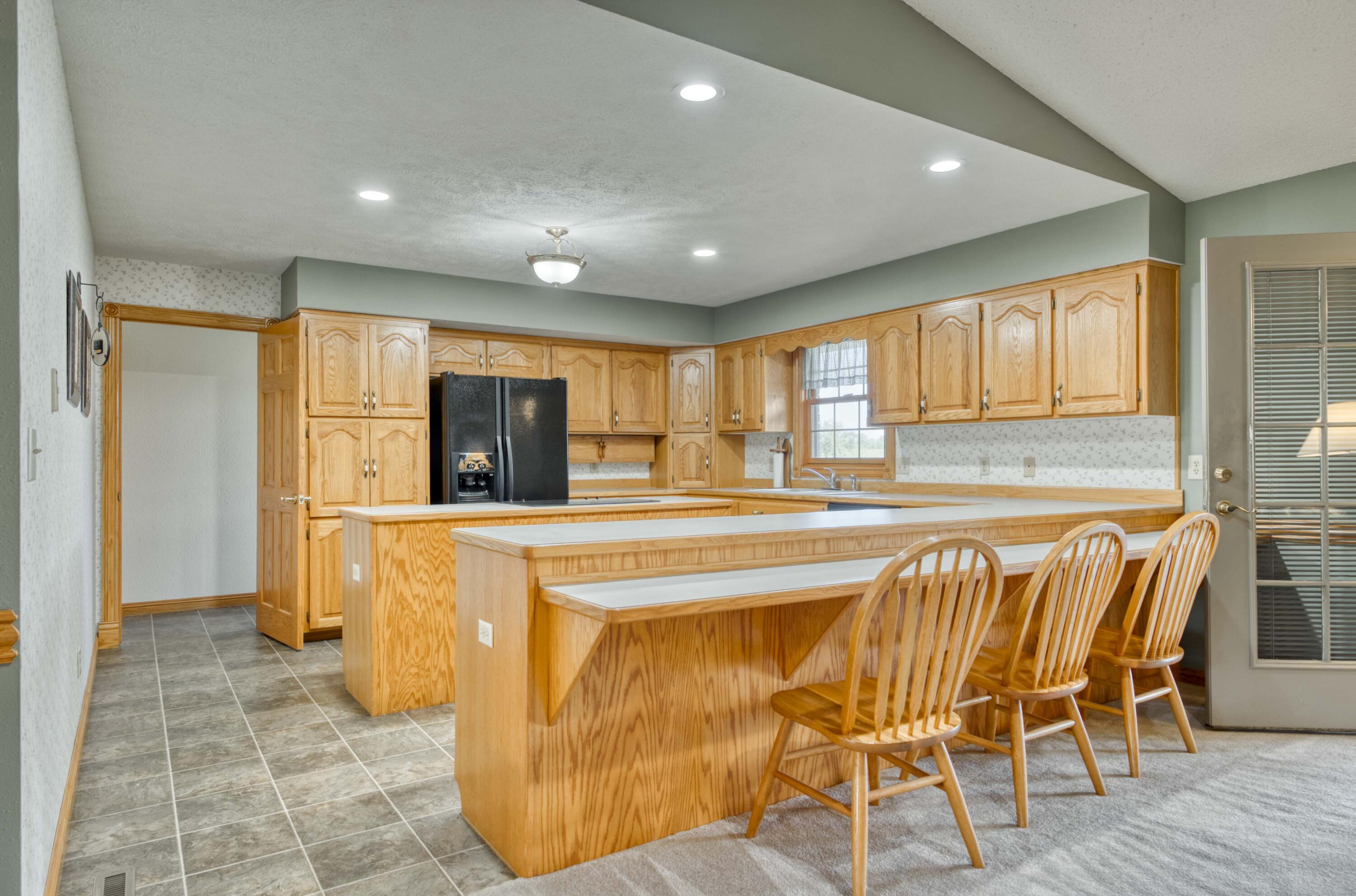 9169 West Farm Road 60 Property Photo 14