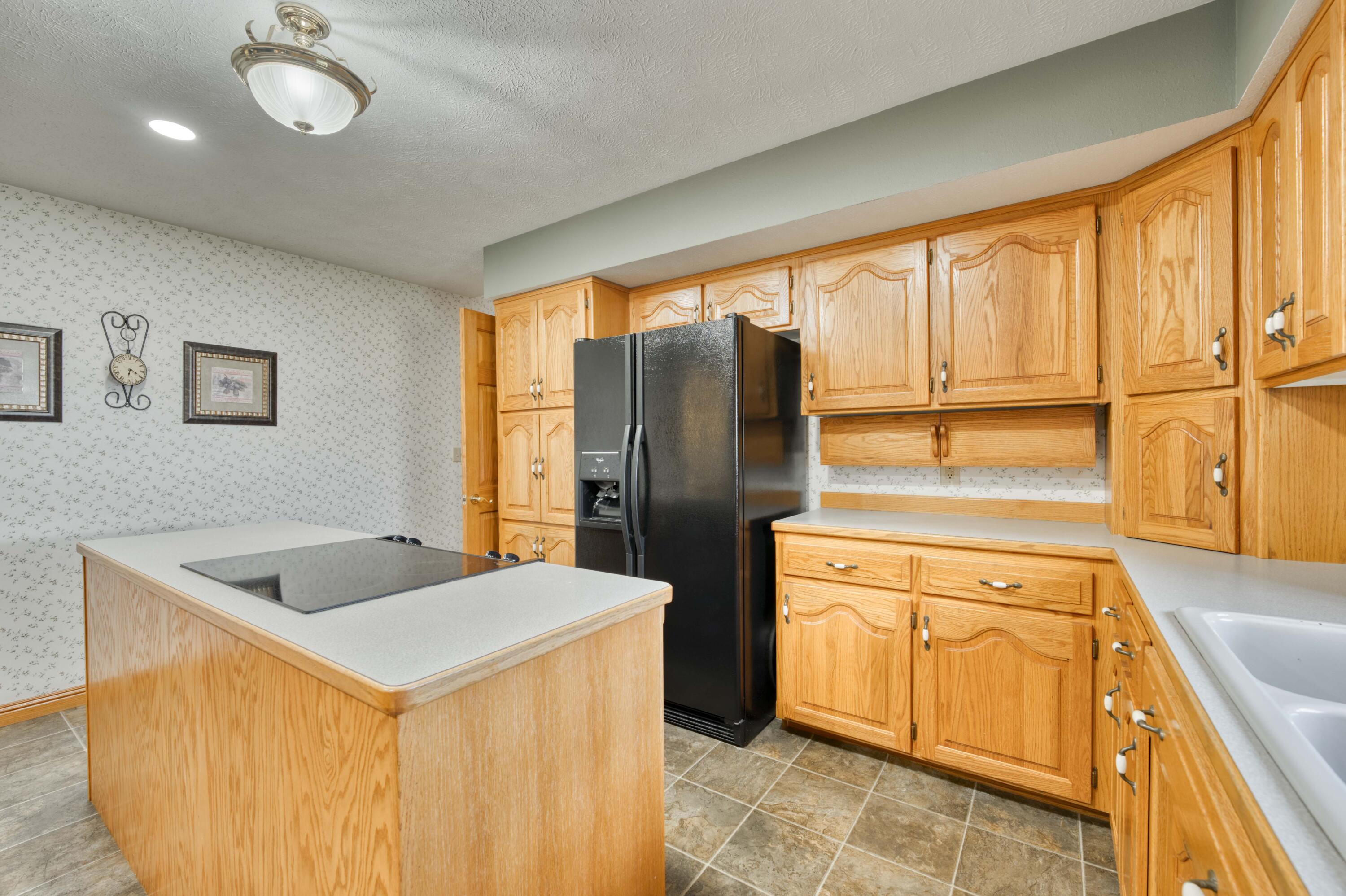 9169 West Farm Road 60 Property Photo 16