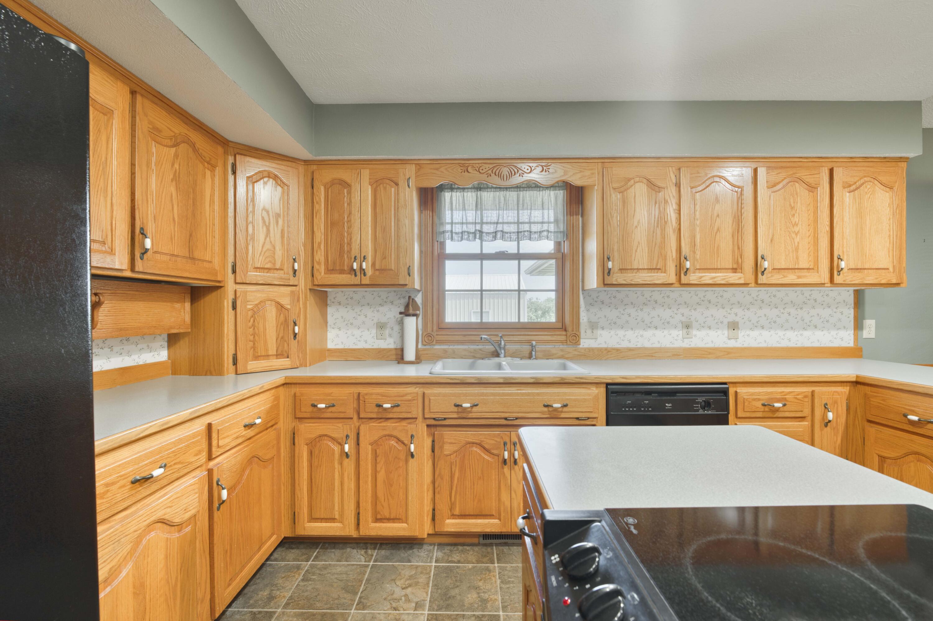 9169 West Farm Road 60 Property Photo 18