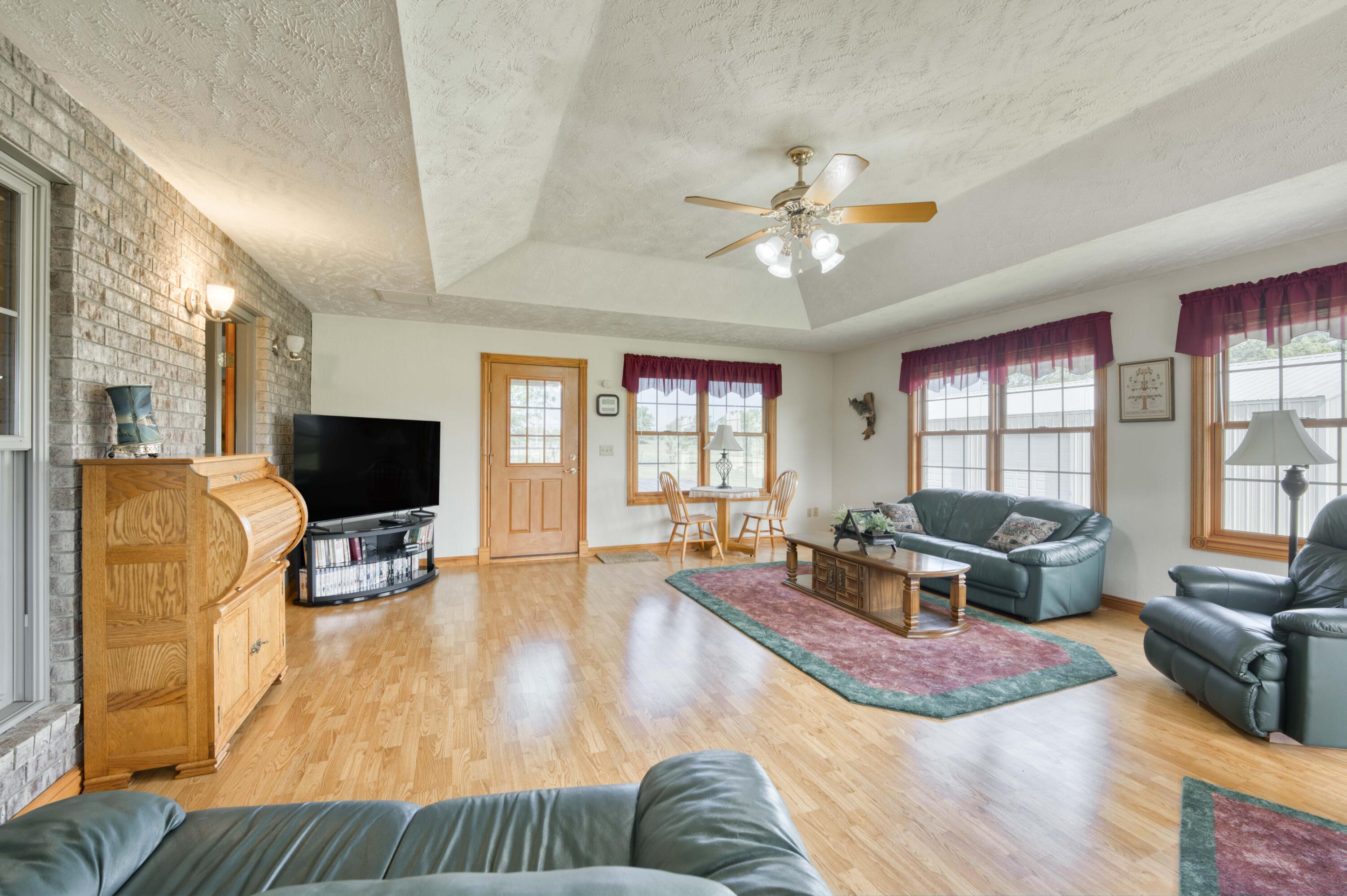 9169 West Farm Road 60 Property Photo 24