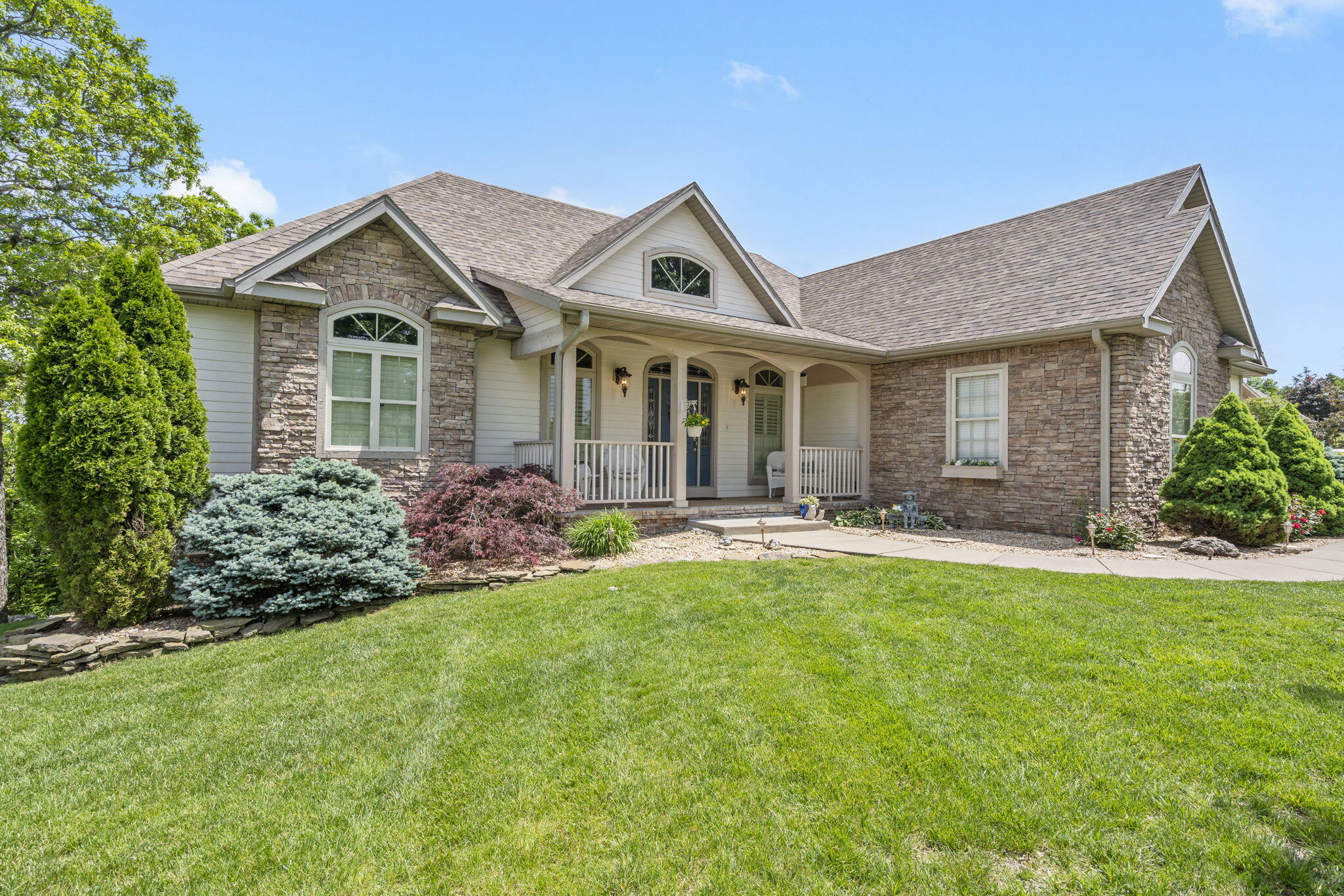 122 Arabian Way Property Photo