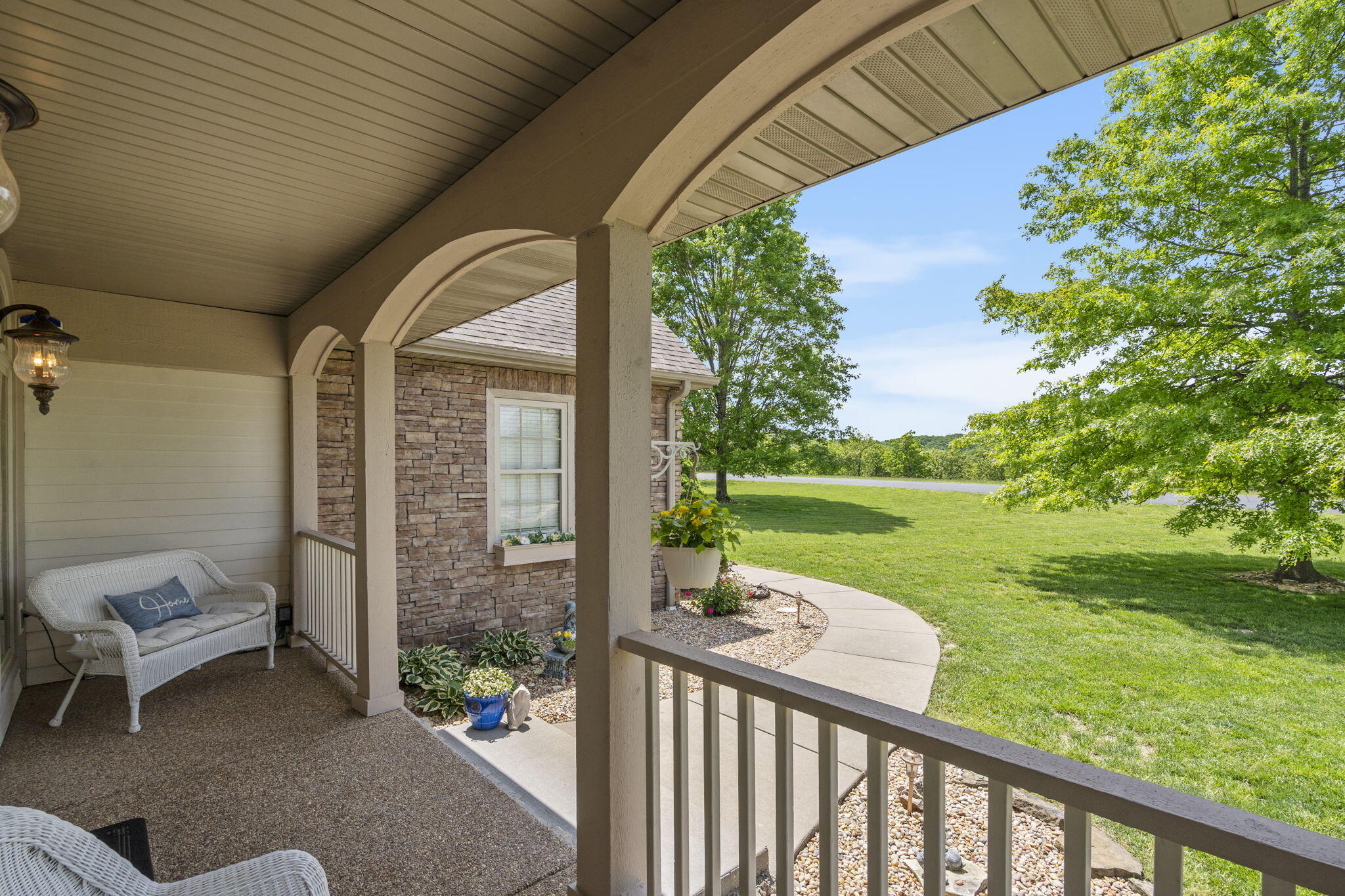 122 Arabian Way Property Photo 5