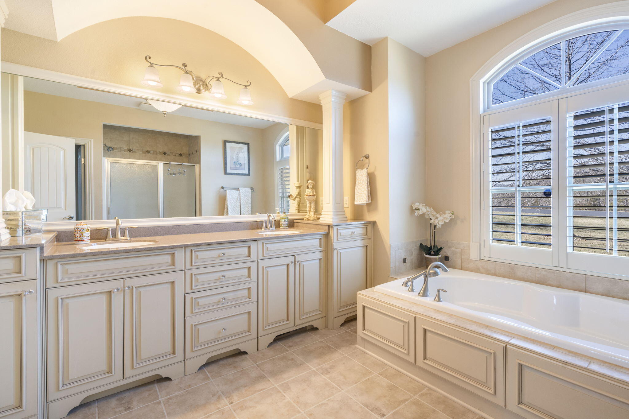 122 Arabian Way Property Photo 25