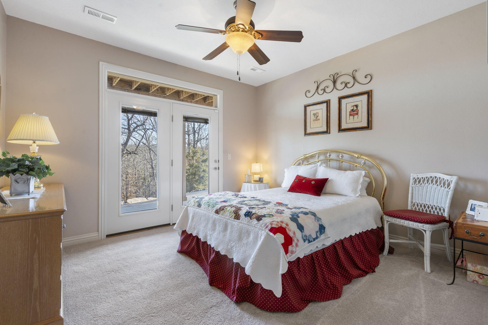 122 Arabian Way Property Photo 32
