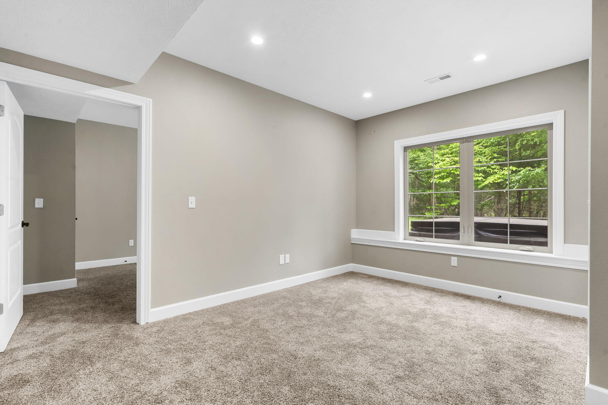 311 Stillwood Drive Property Photo 26