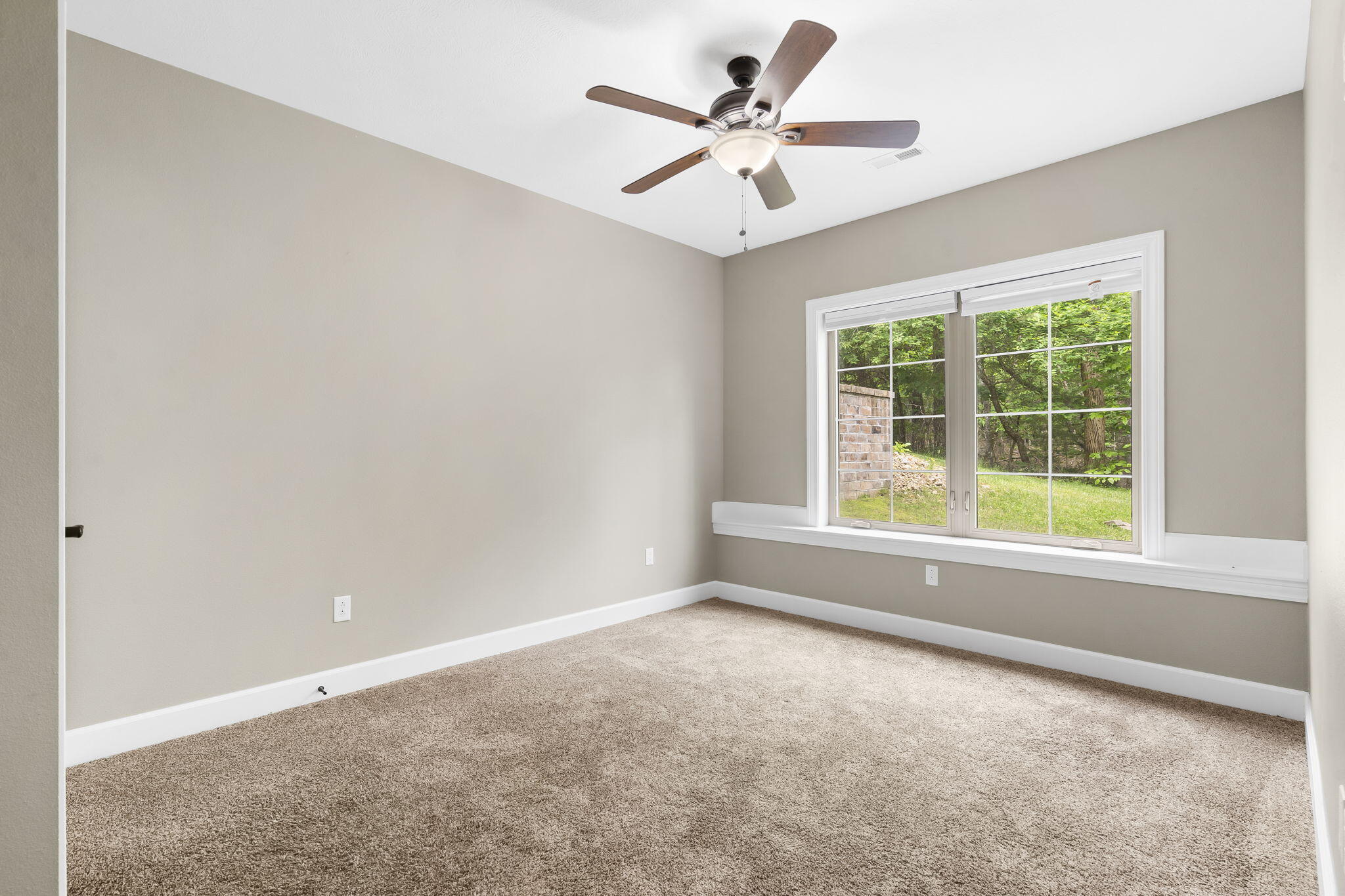 311 Stillwood Drive Property Photo 27
