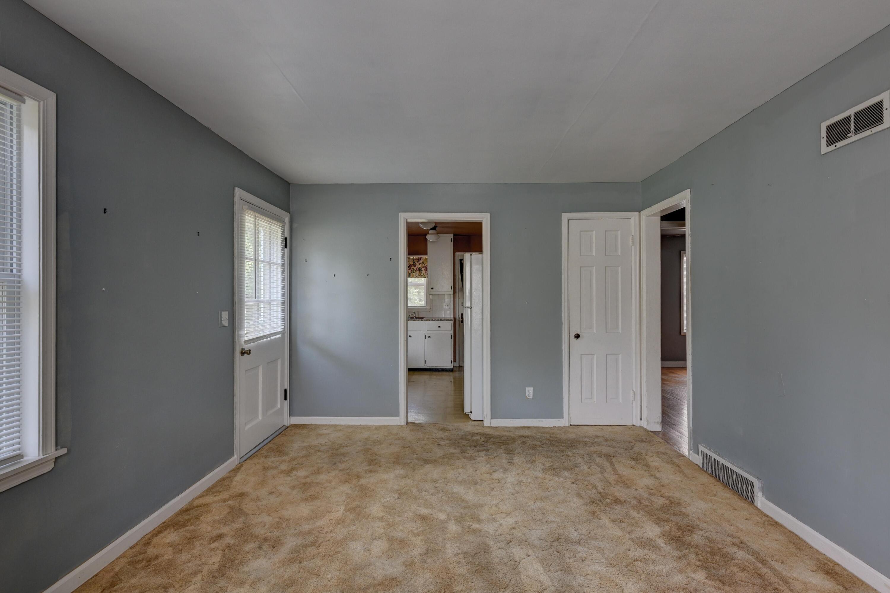 817 Kentland Drive Property Photo 4