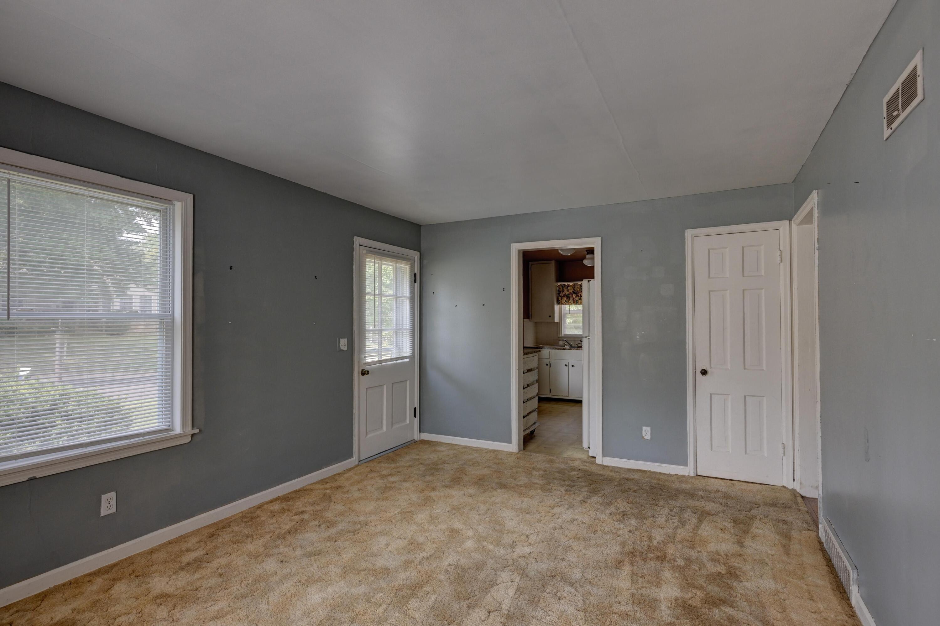 817 Kentland Drive Property Photo 5