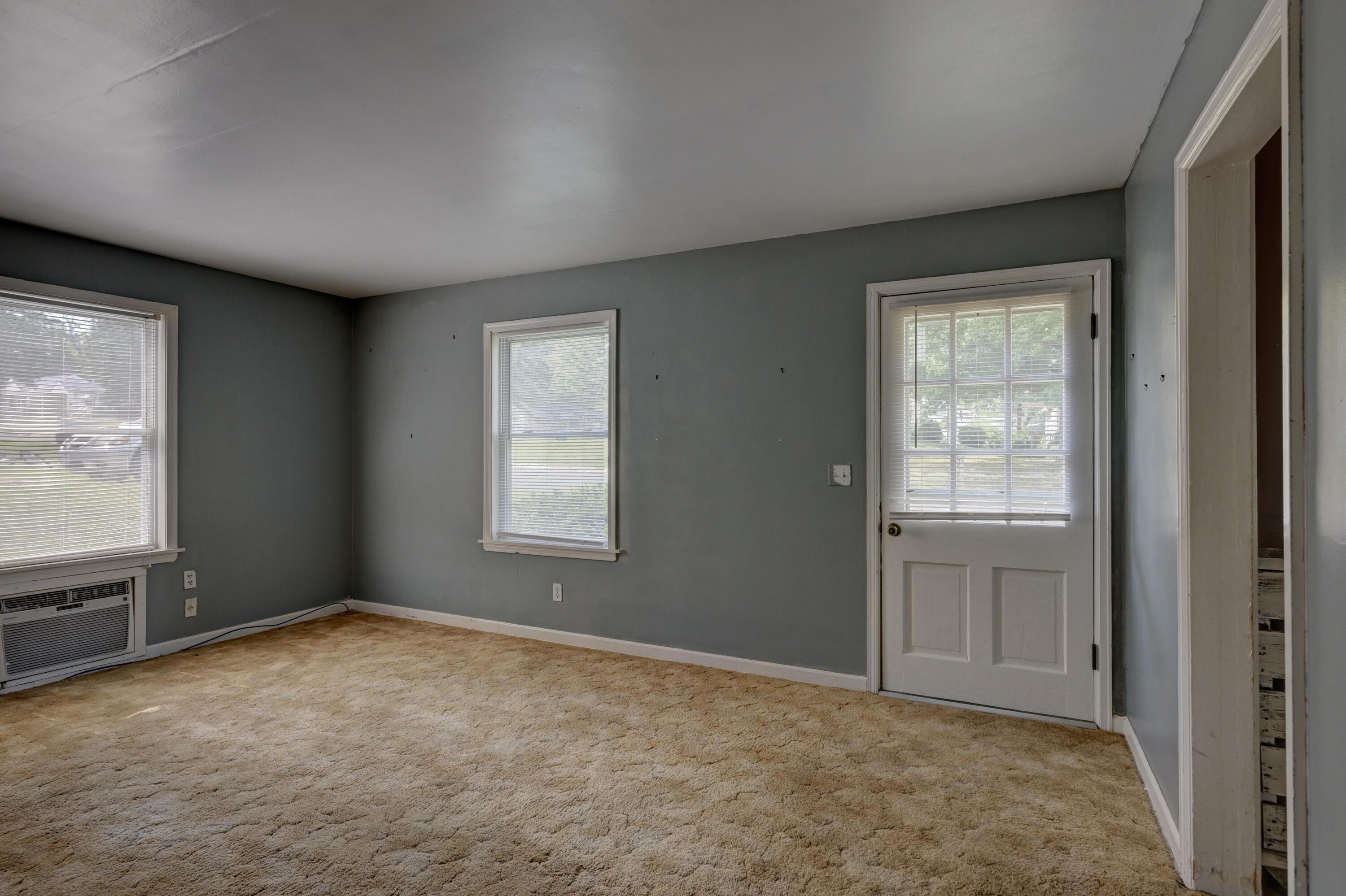 817 Kentland Drive Property Photo 6