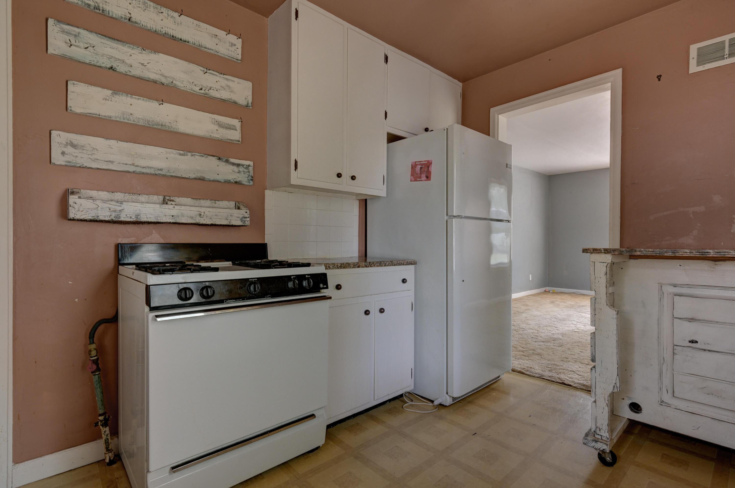 817 Kentland Drive Property Photo 10