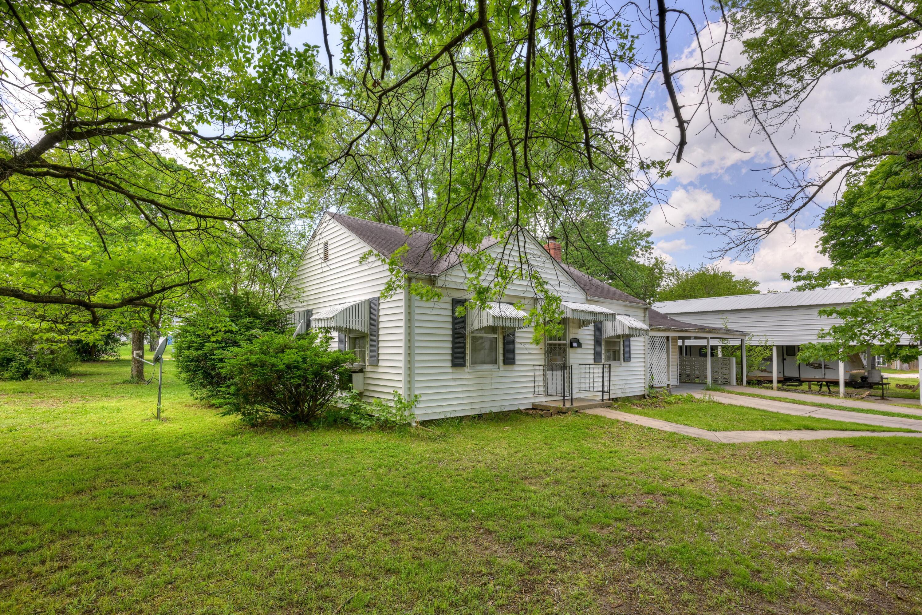 720 Kentland Drive Property Photo 1