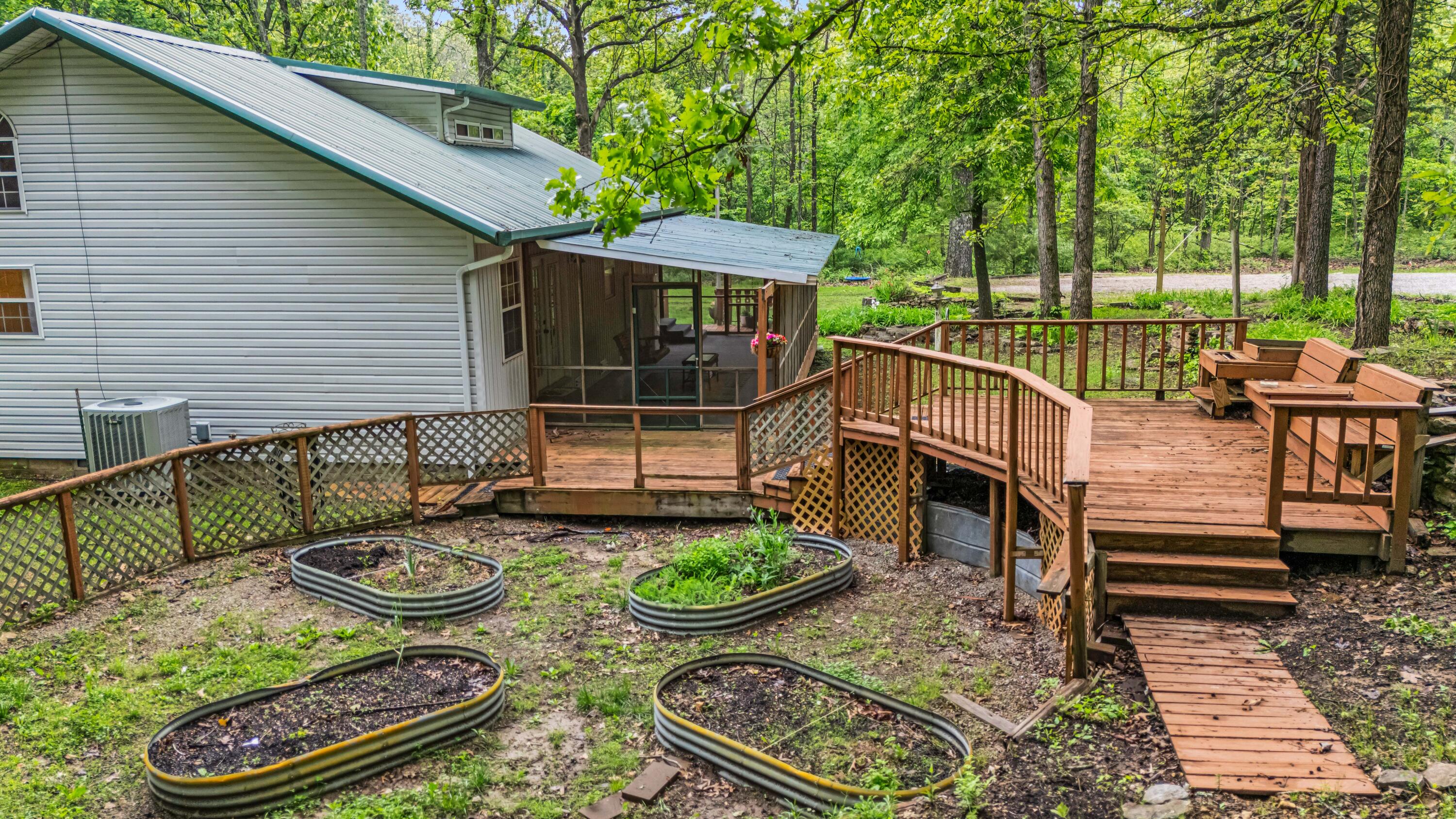 9616 County Road 6310 Property Photo 11