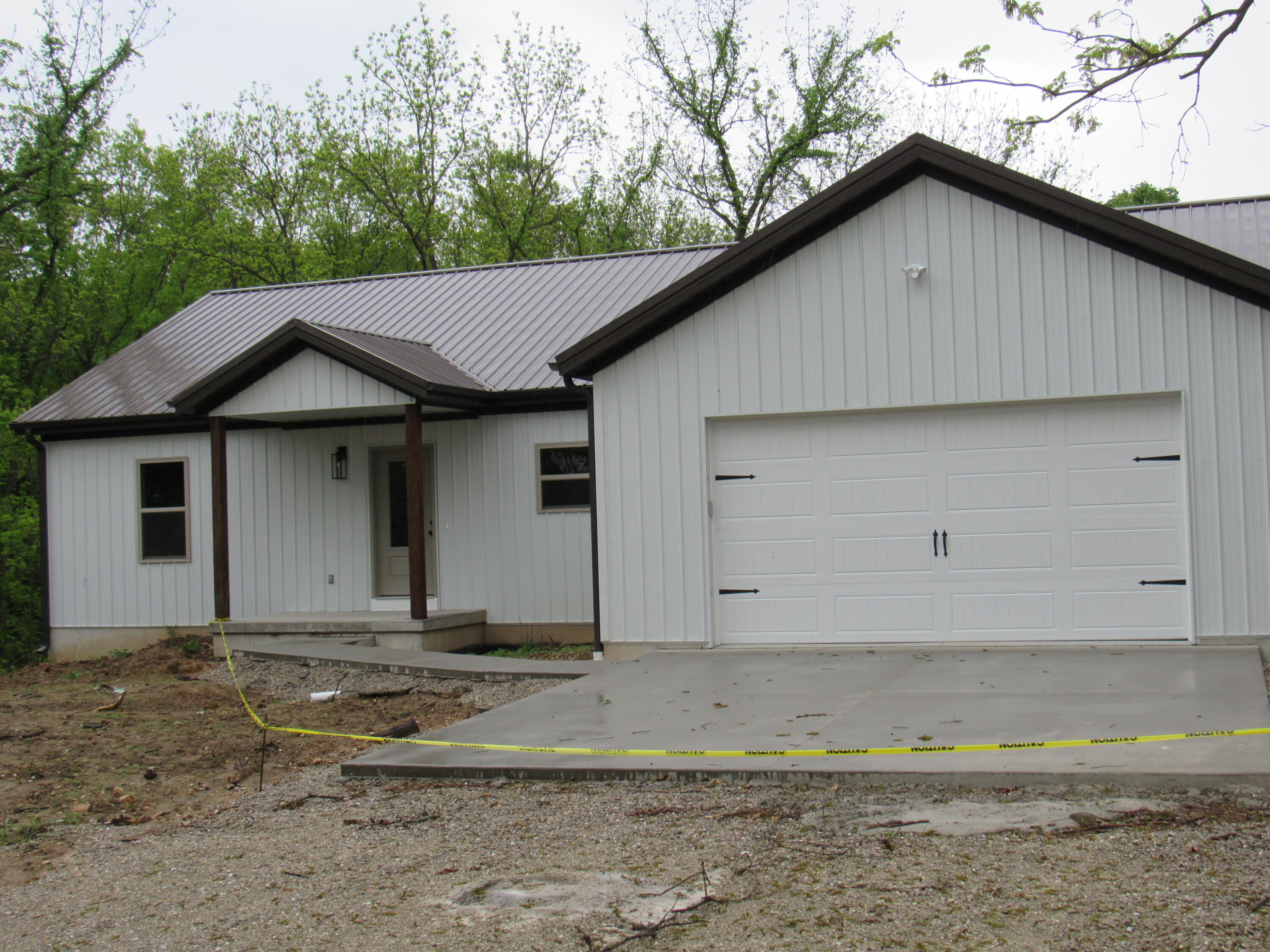 748 Birdsong Lane Property Photo 3