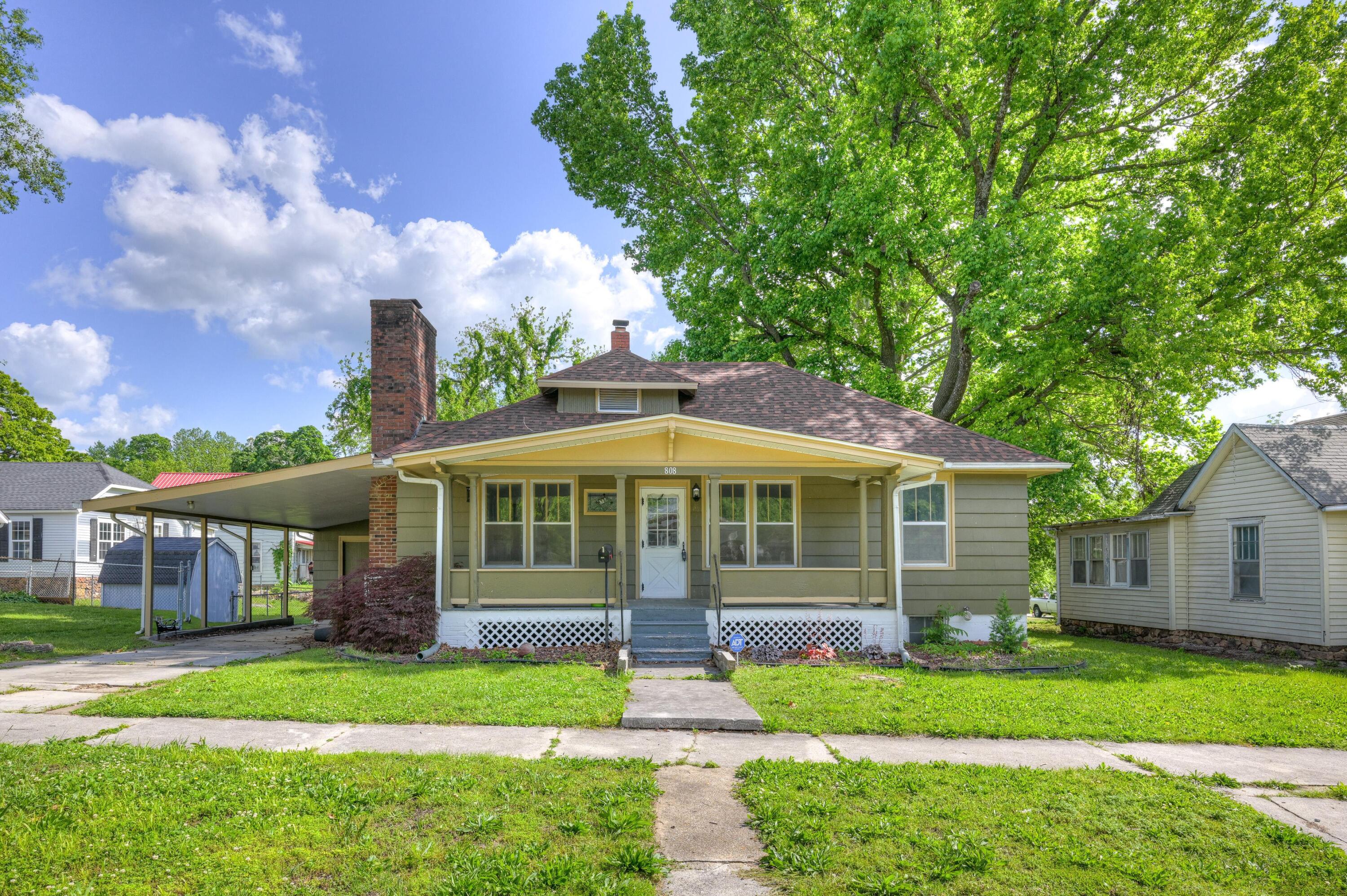 808 Walnut Street Property Photo