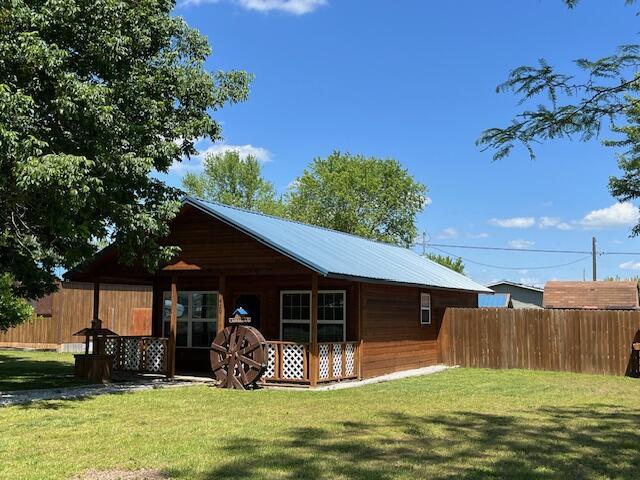 420 Maple Street Property Photo 4