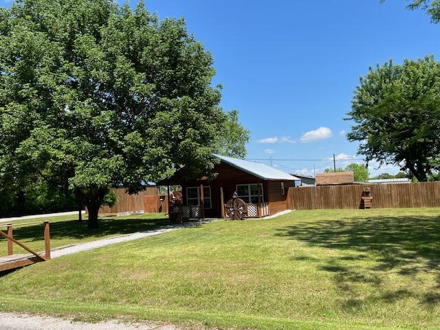 420 Maple Street Property Photo 5