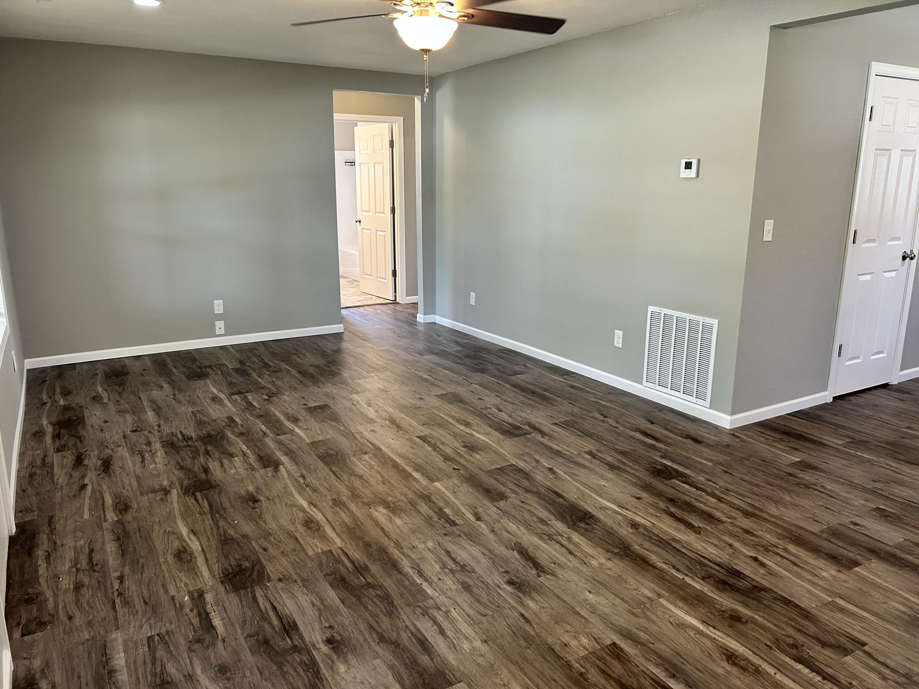 637 North Main Avenue Property Photo 15