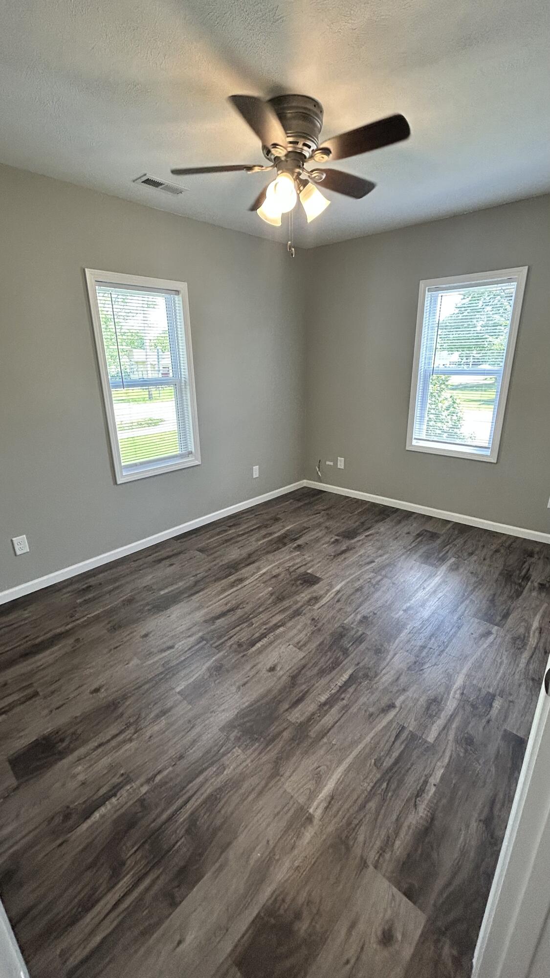 637 North Main Avenue Property Photo 23