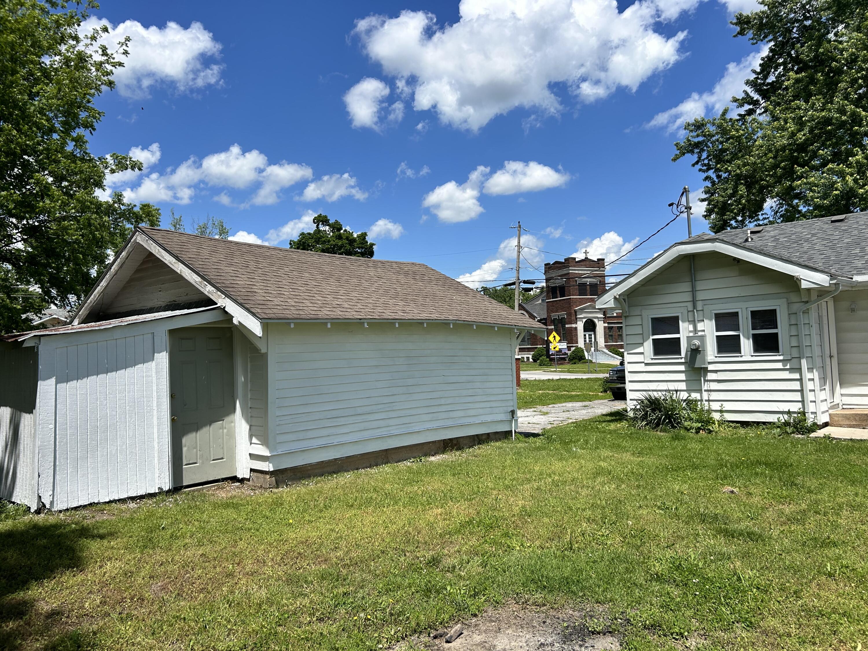 637 North Main Avenue Property Photo 34