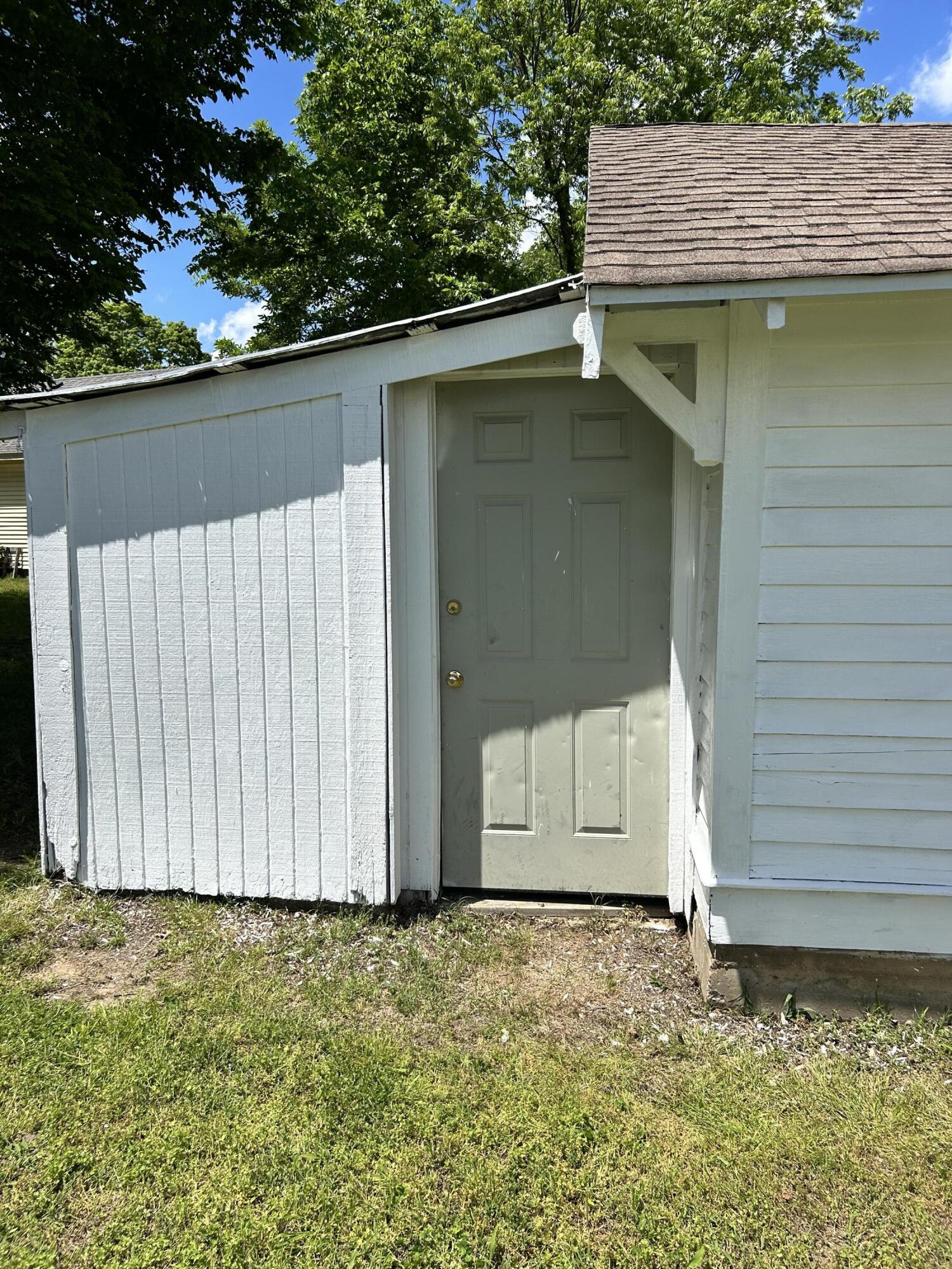 637 North Main Avenue Property Photo 35