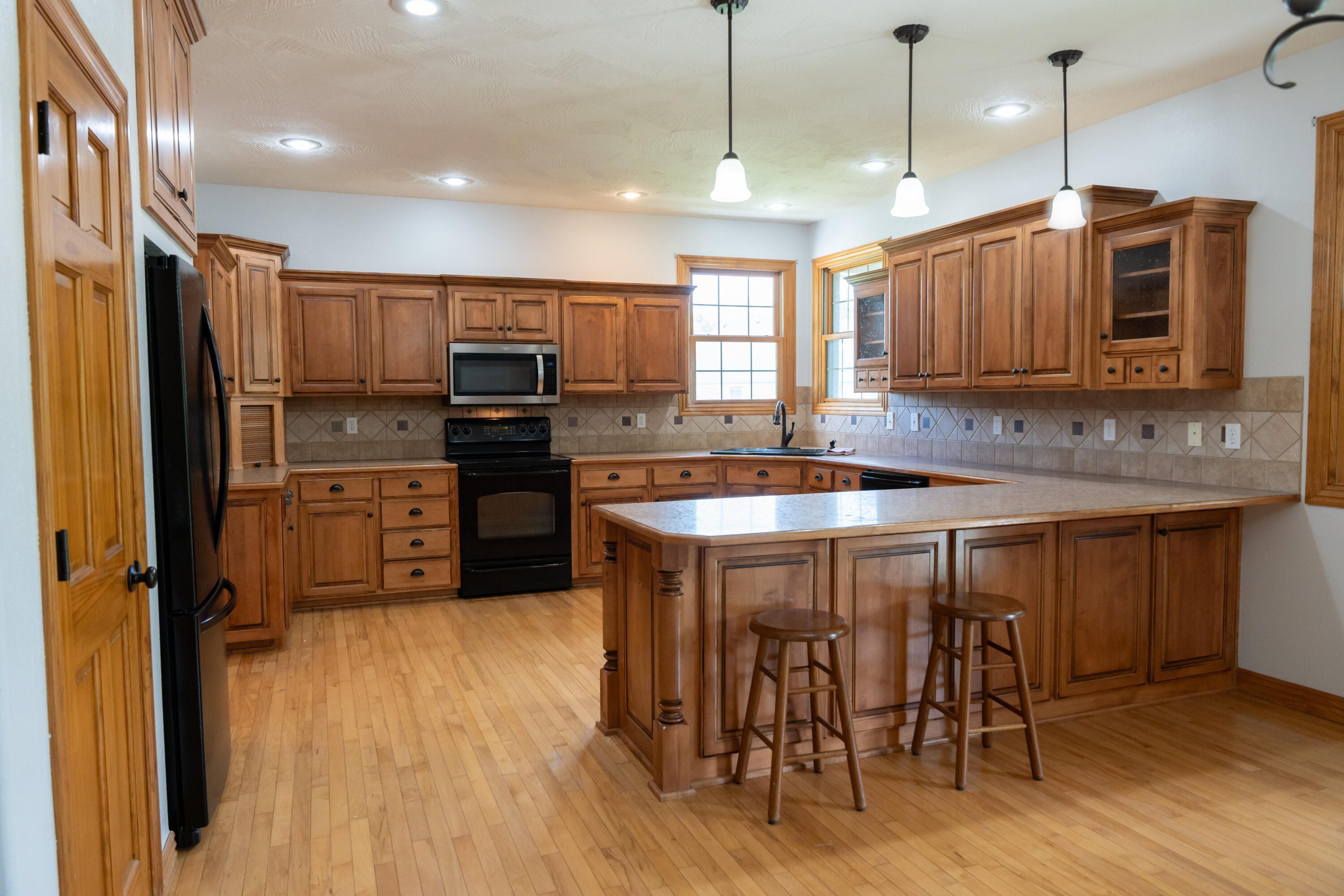 1099 East Julian Street Property Photo 15