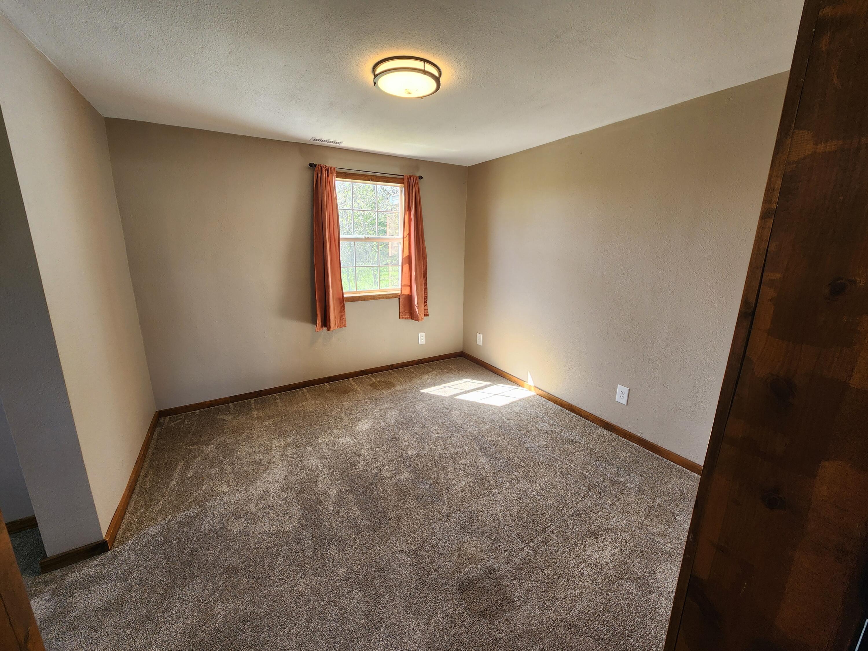 16090 Farm Road 2130 Property Photo 18
