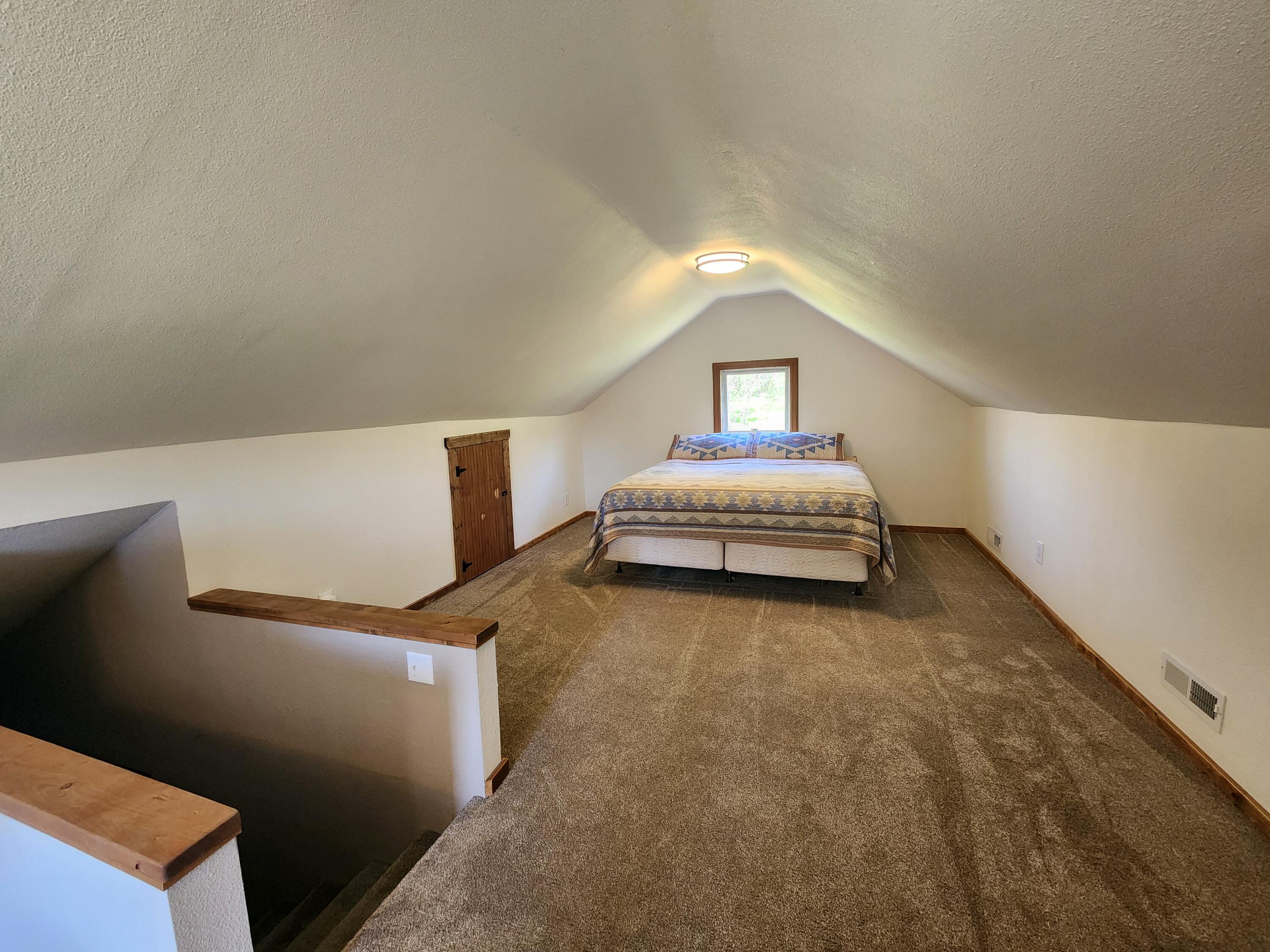 16090 Farm Road 2130 Property Photo 32