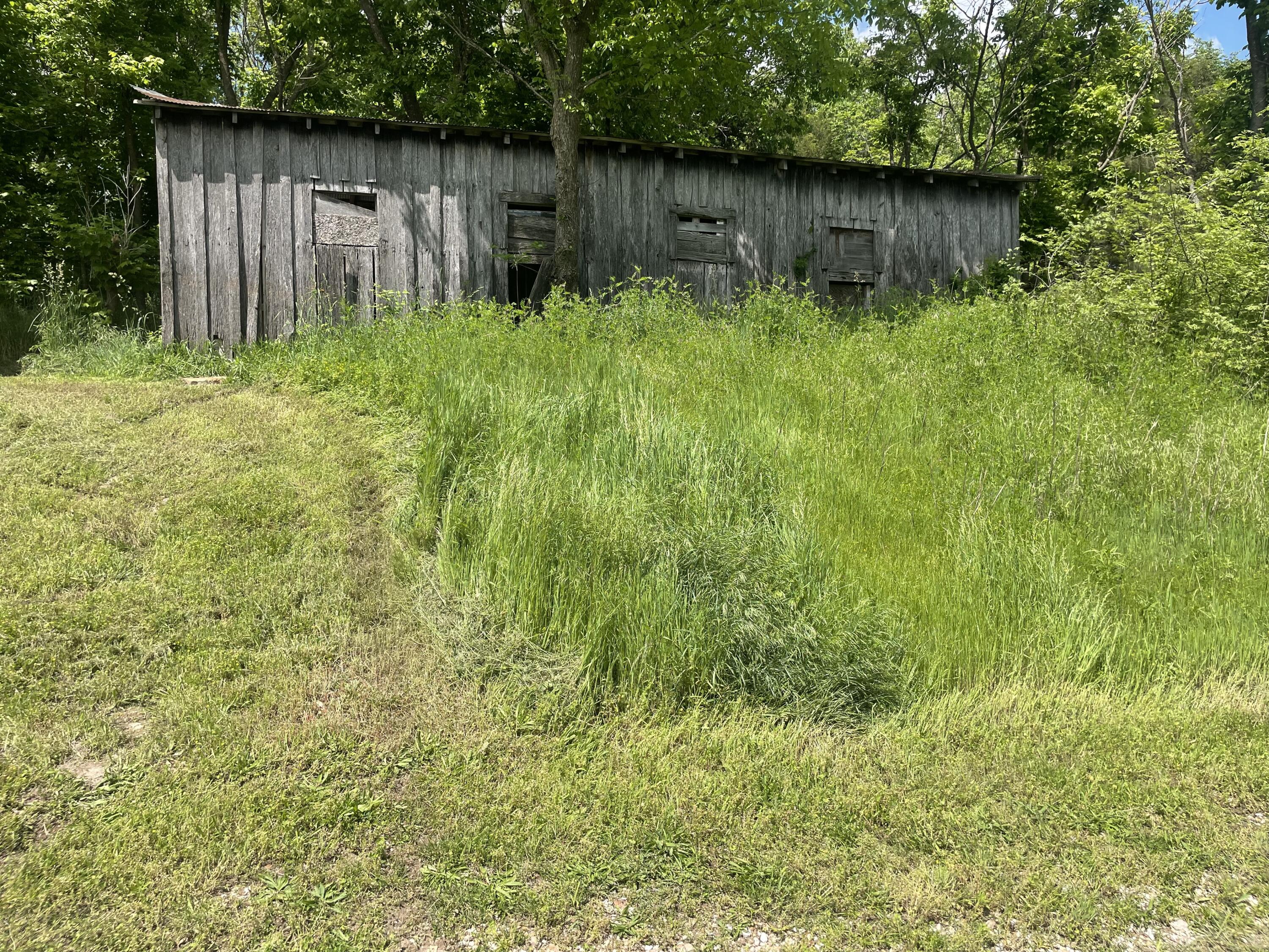 16090 Farm Road 2130 Property Photo 37