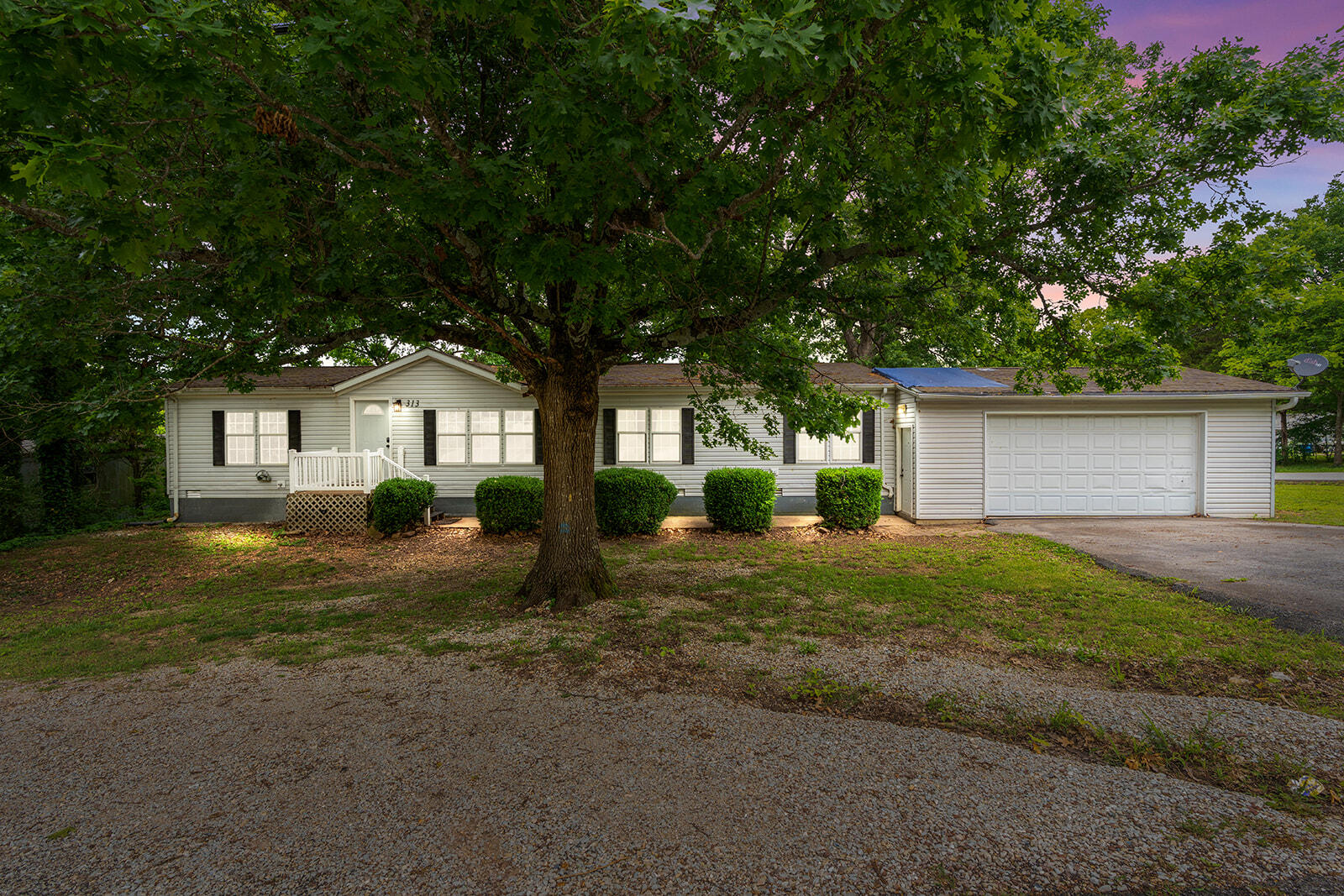 313 Laurel Street Property Photo