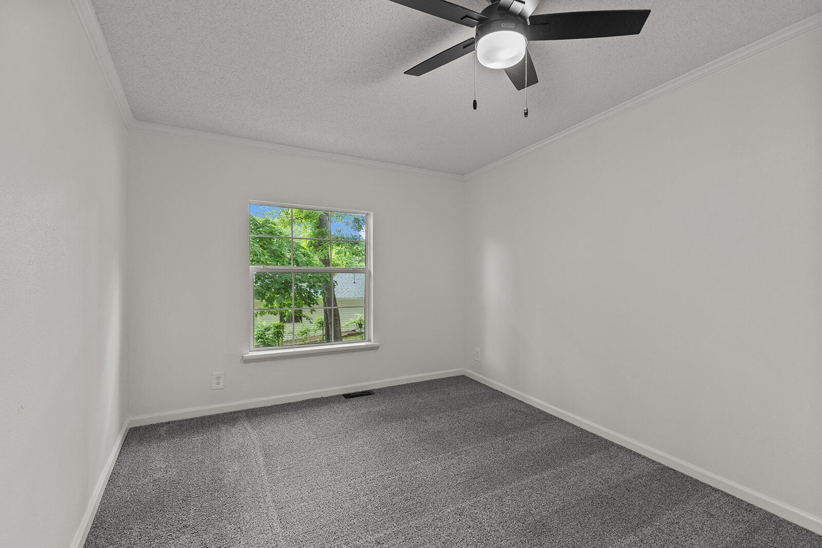 313 Laurel Street Property Photo 20
