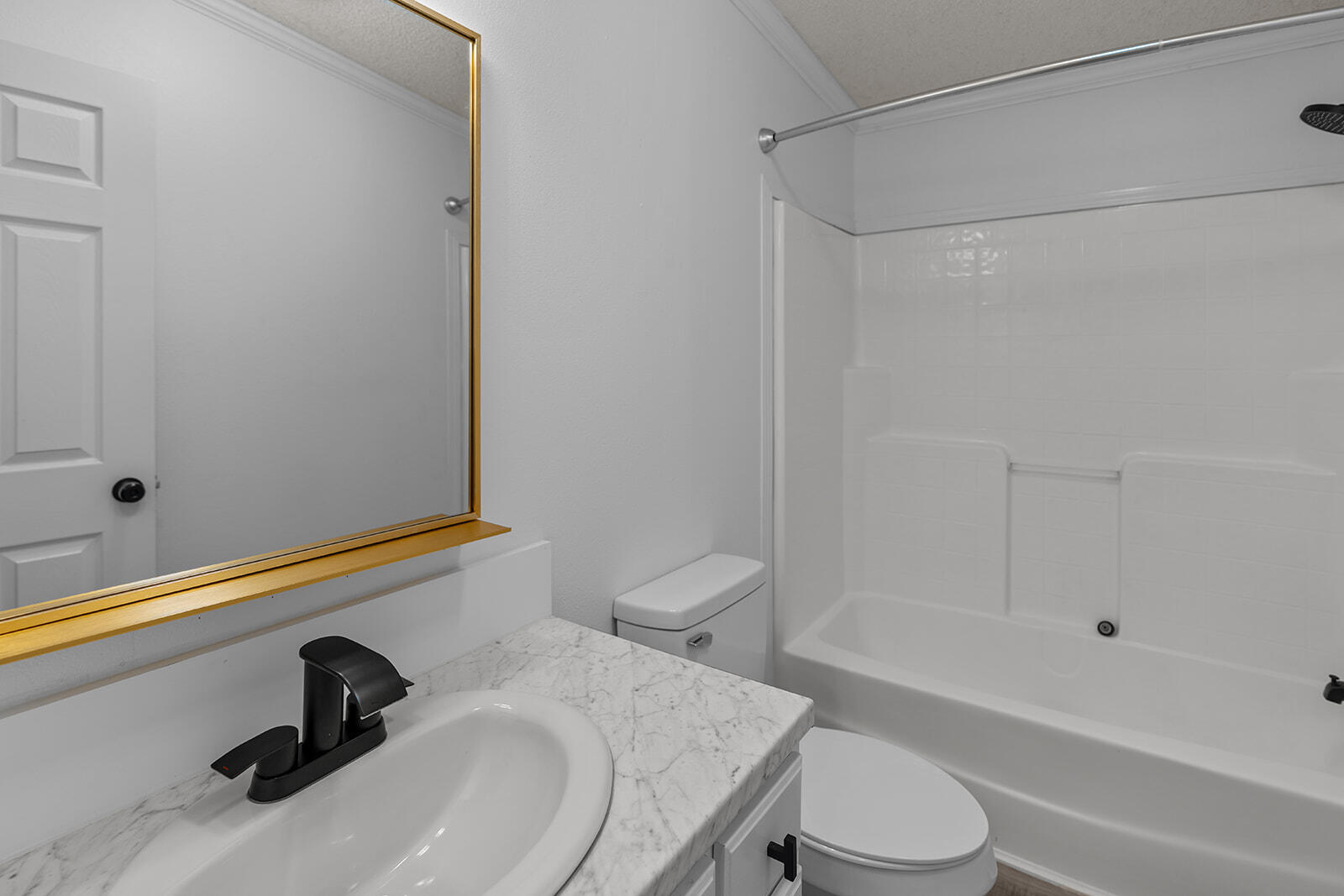 313 Laurel Street Property Photo 22