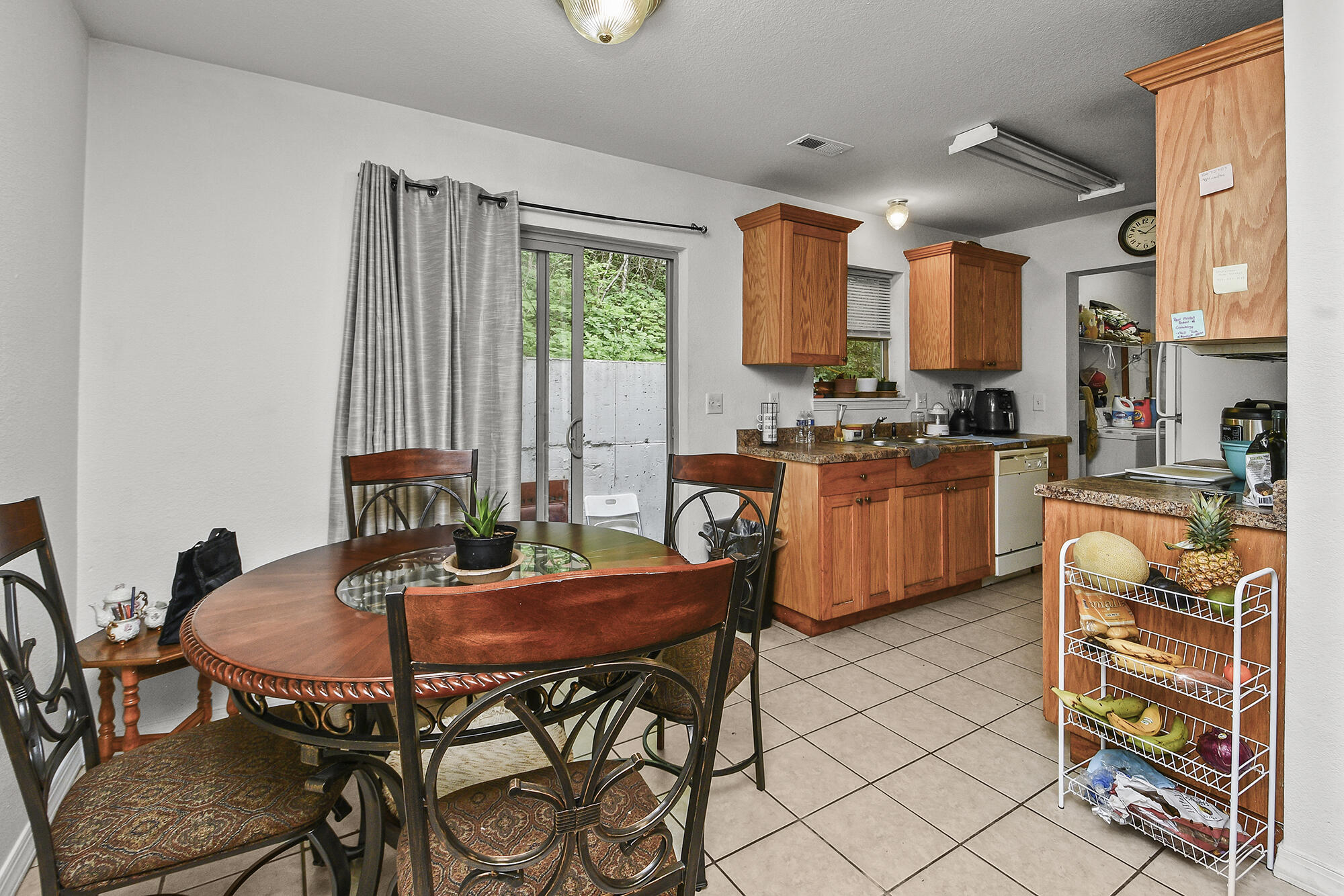 1292 Hillcrest Place Property Photo 10