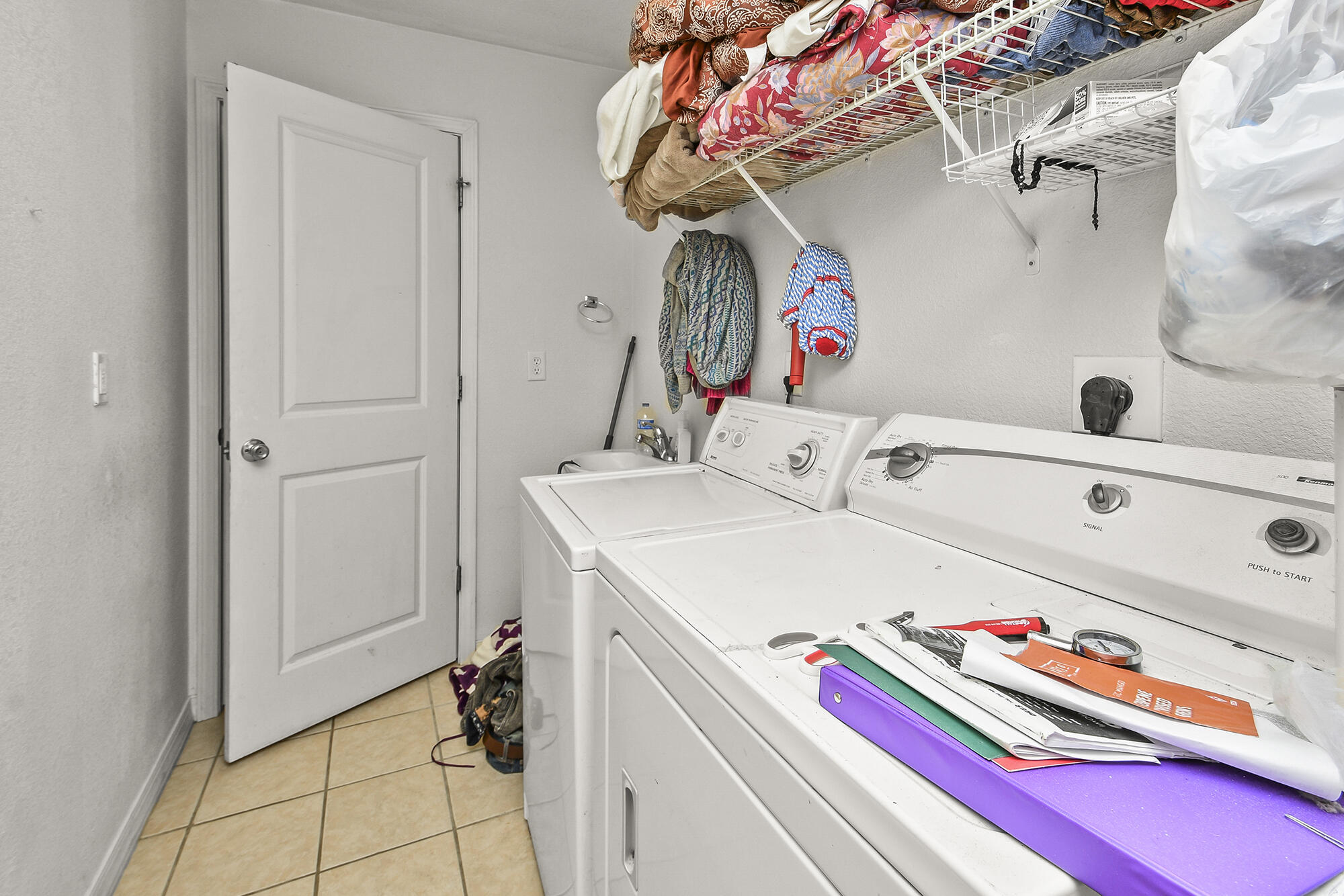 1292 Hillcrest Place Property Photo 21