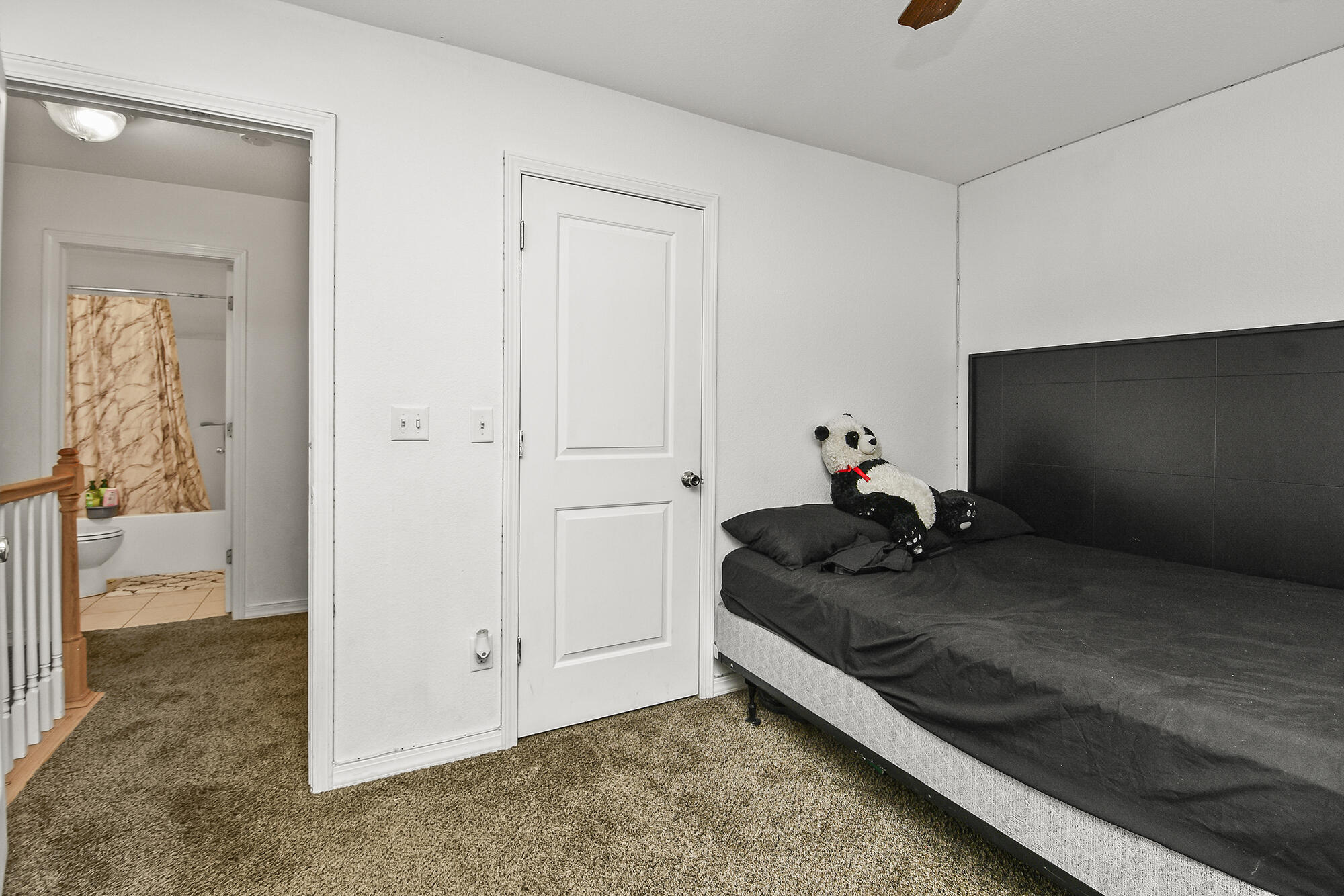 1292 Hillcrest Place Property Photo 23