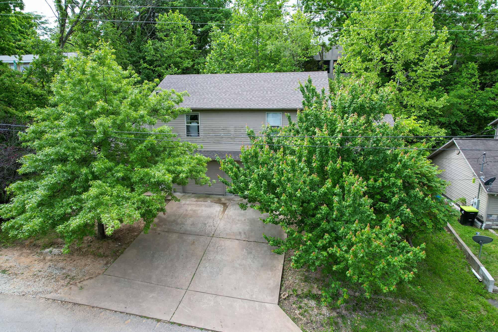 1292 Hillcrest Place Property Photo 27