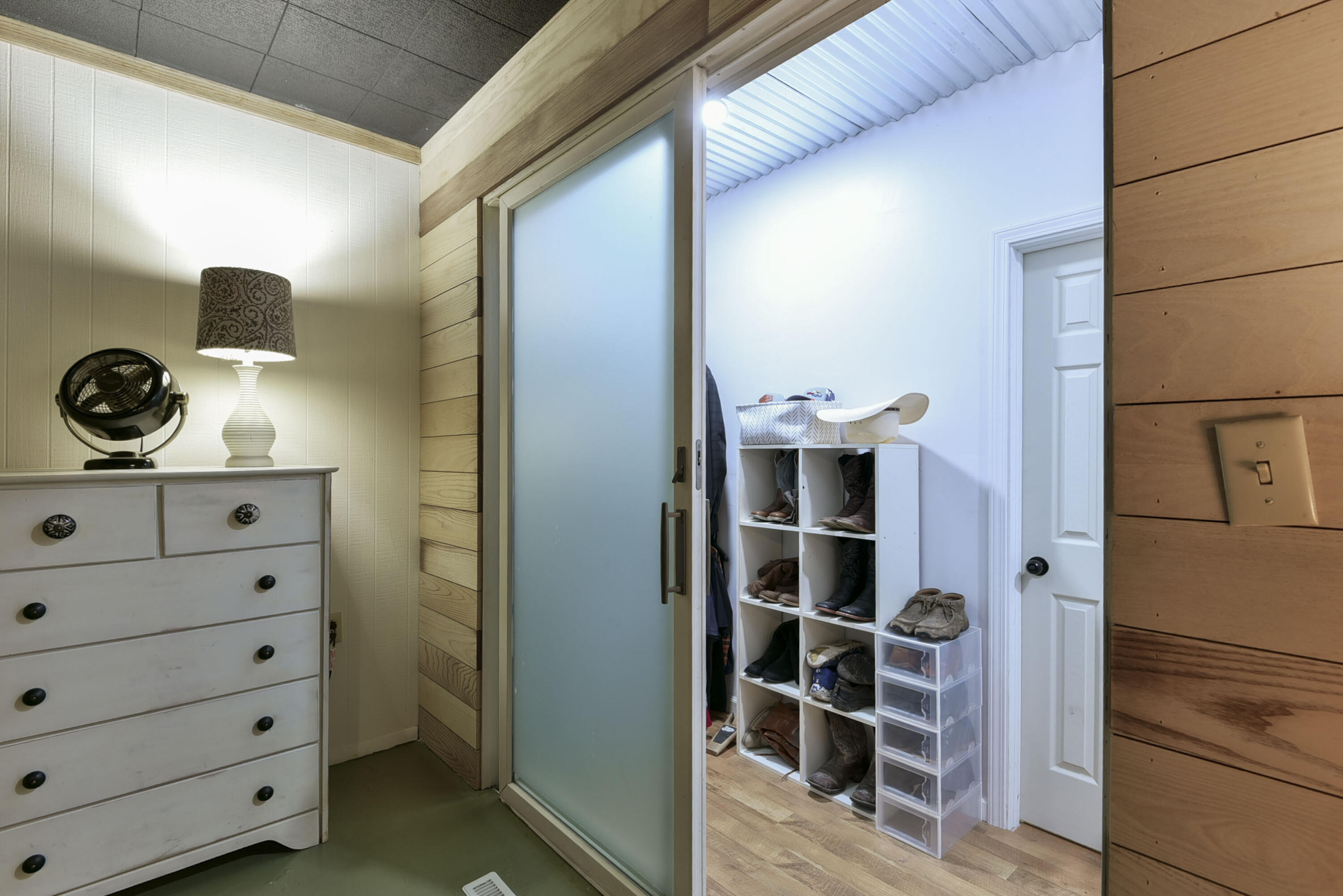12056 Farm Road 1100 Property Photo 24