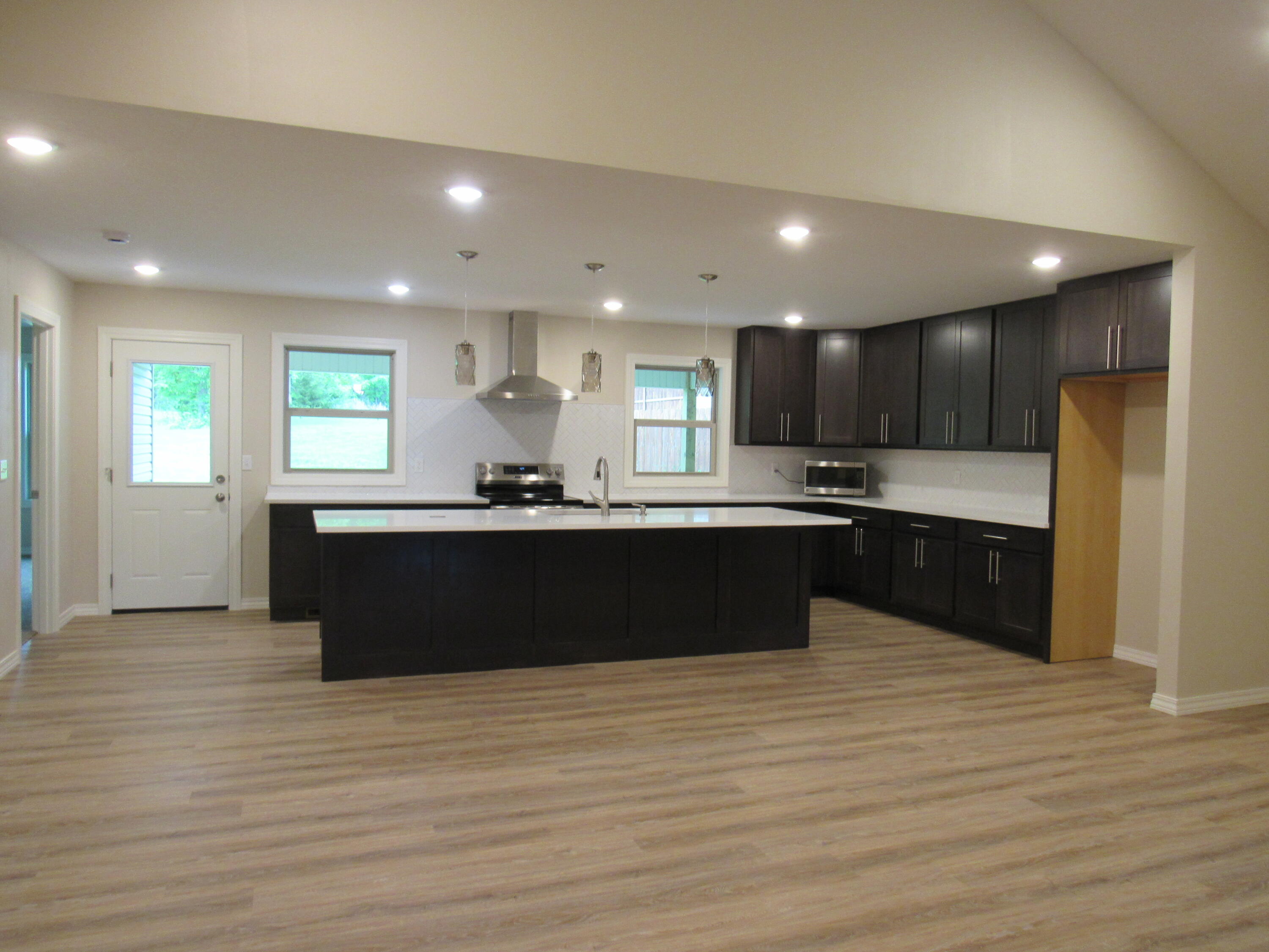 1560 Lacy Spring Drive Property Photo 9