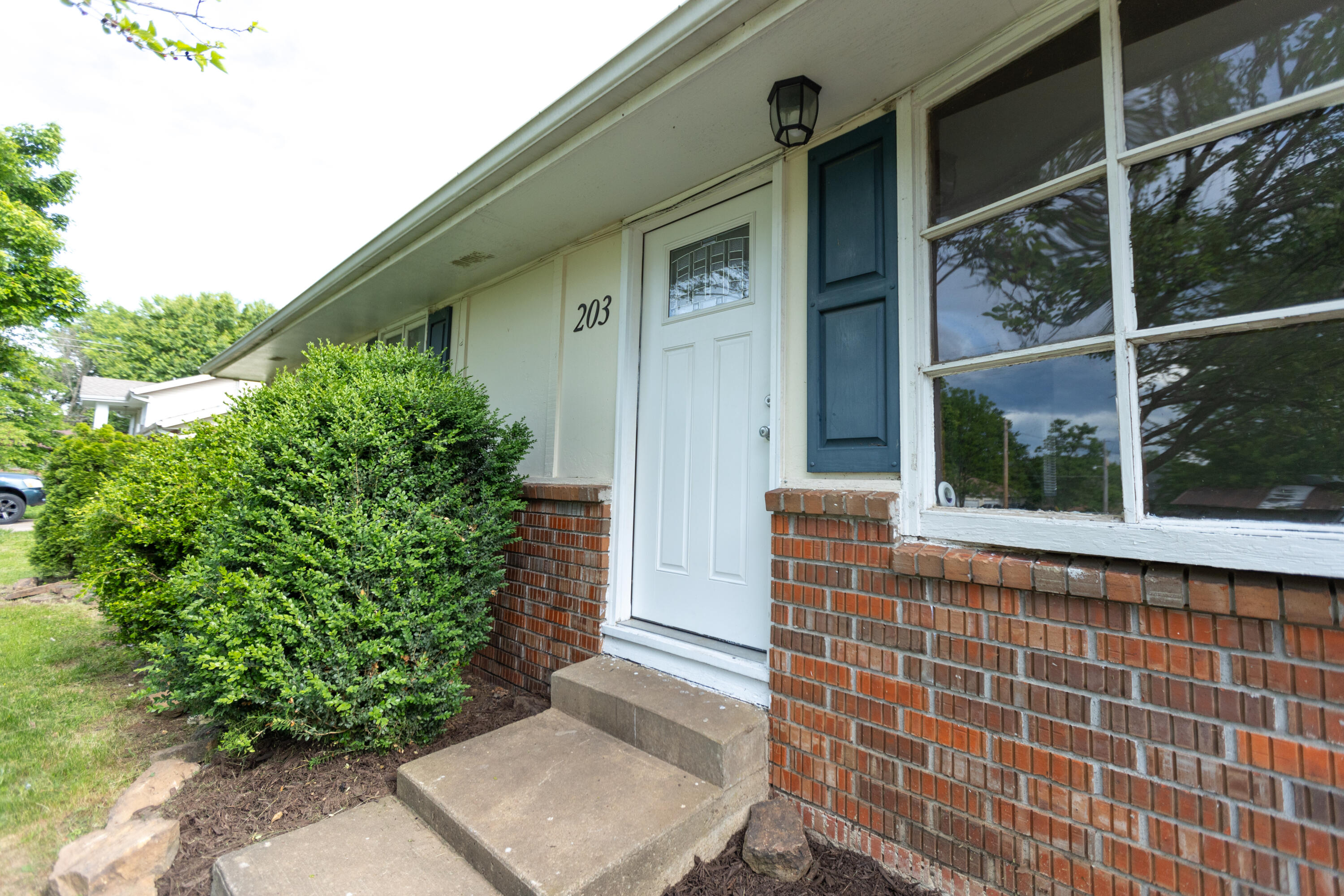 203 Ashley Street Property Photo 3