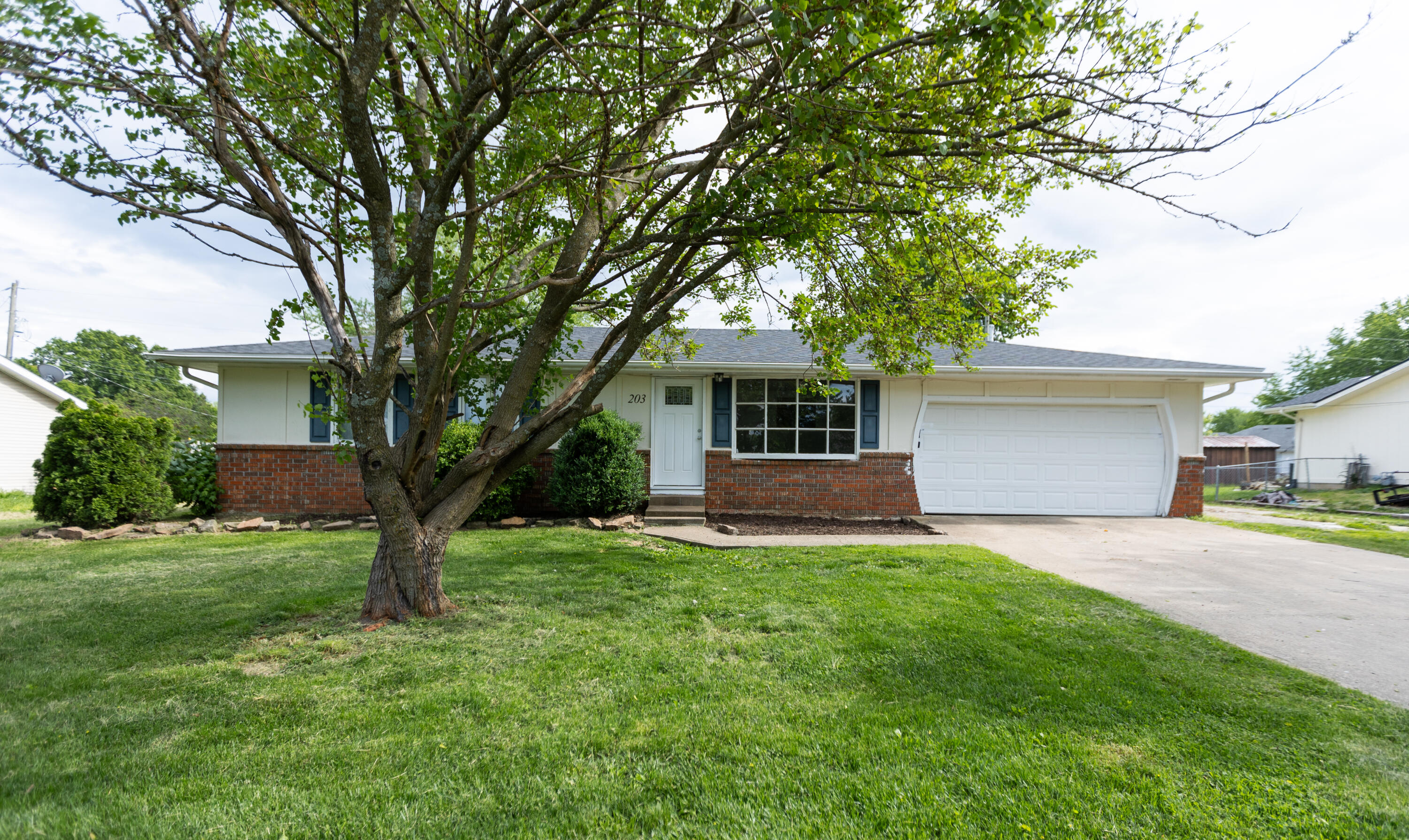 203 Ashley Street Property Photo 6