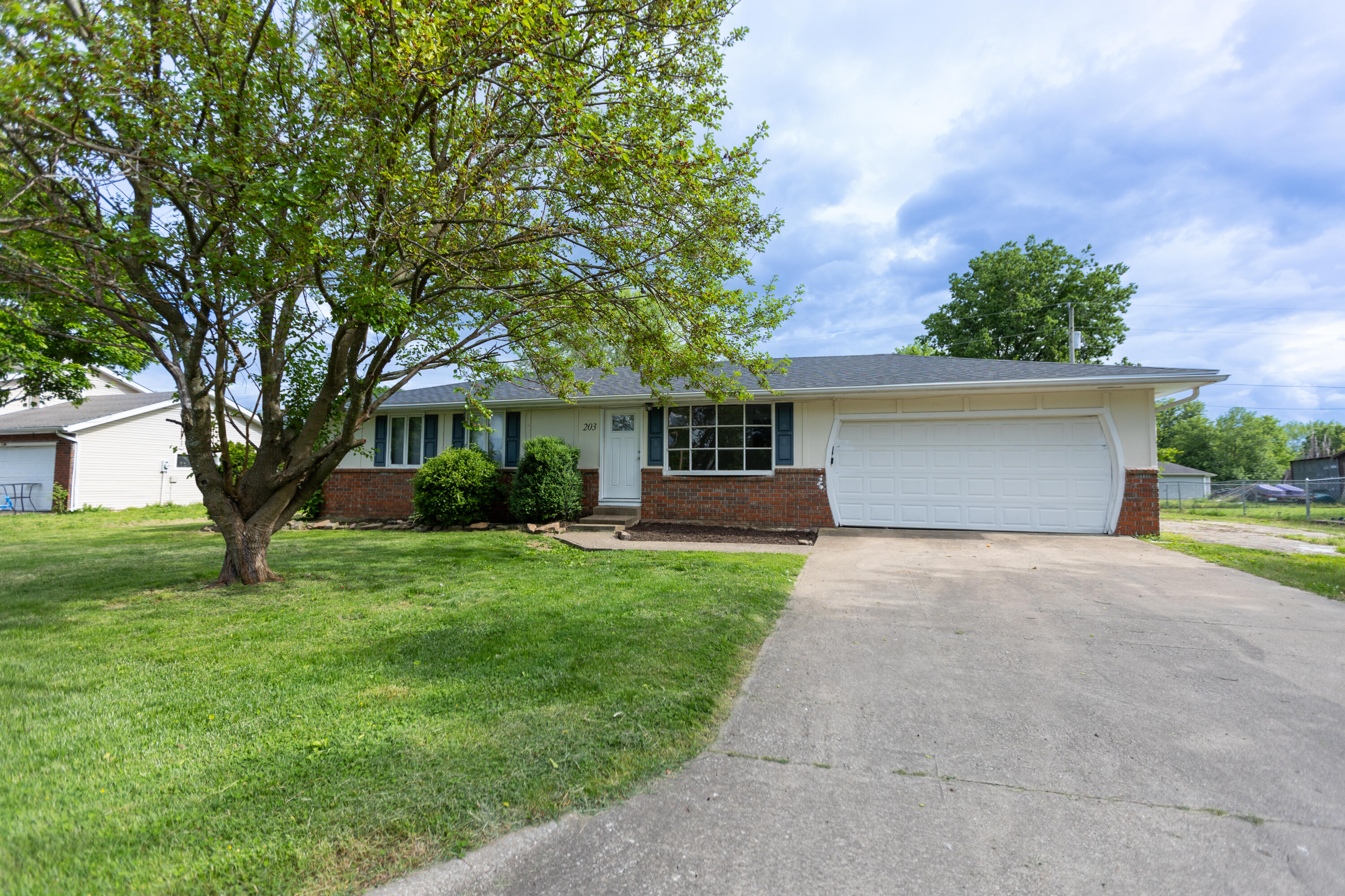 203 Ashley Street Property Photo 7