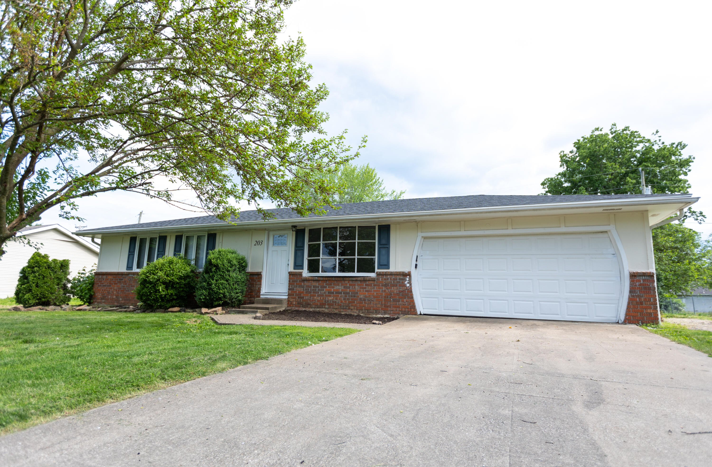 203 Ashley Street Property Photo 10