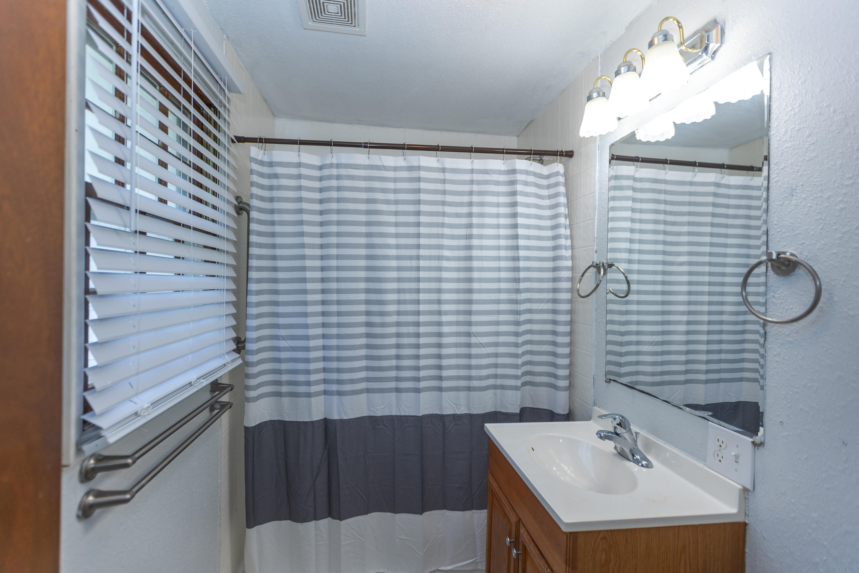 203 Ashley Street Property Photo 32